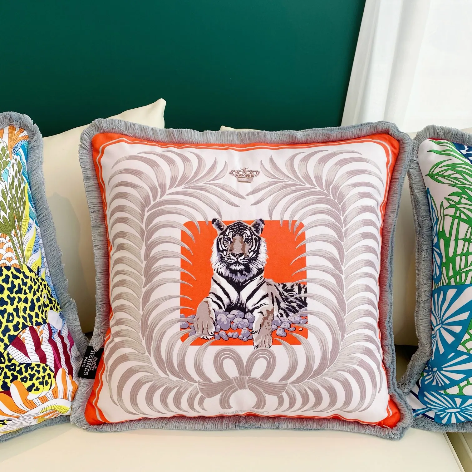 Hermès カラフルなデザインのベルベットクッション - 画像 (4)