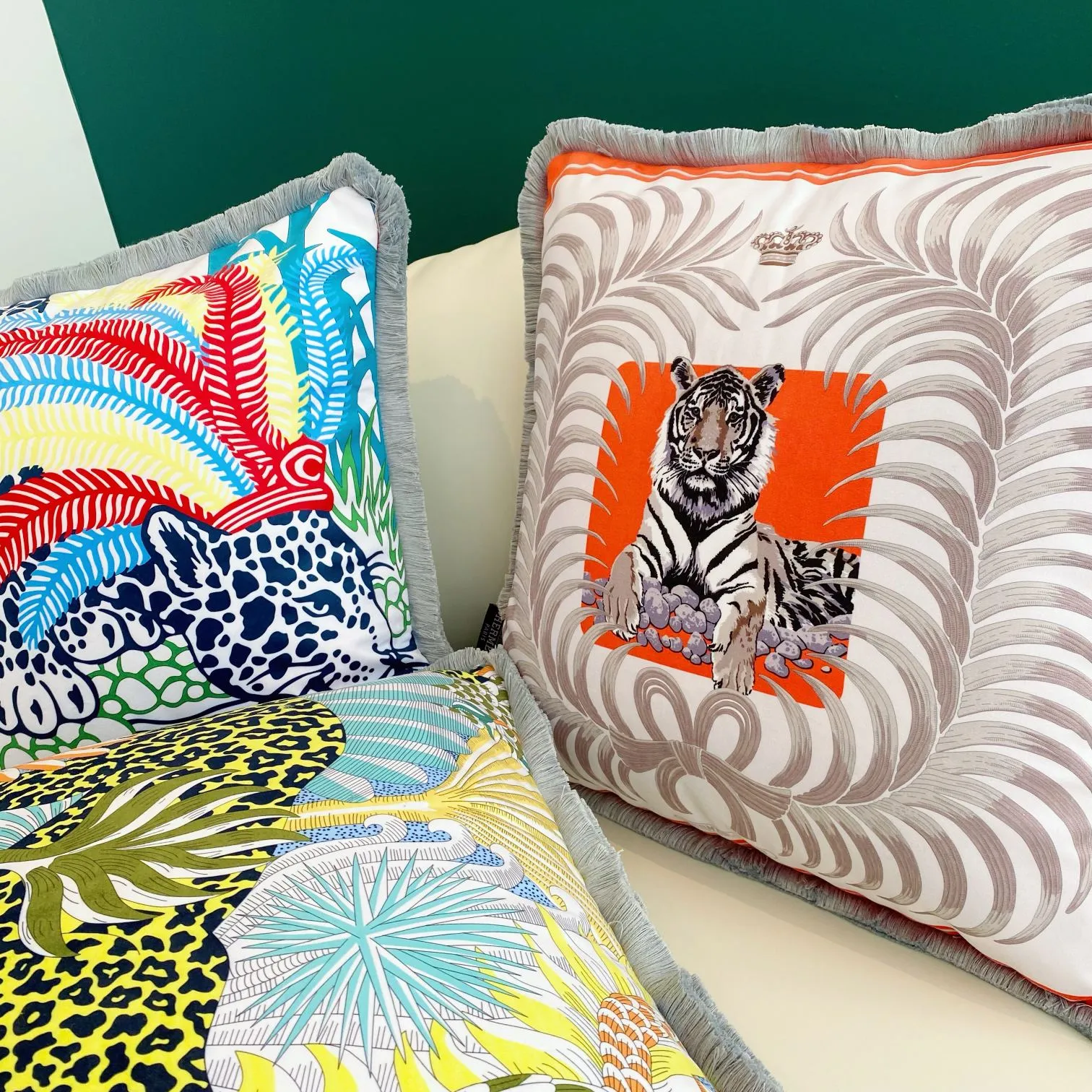 Hermès カラフルなデザインのベルベットクッション - 画像 (7)