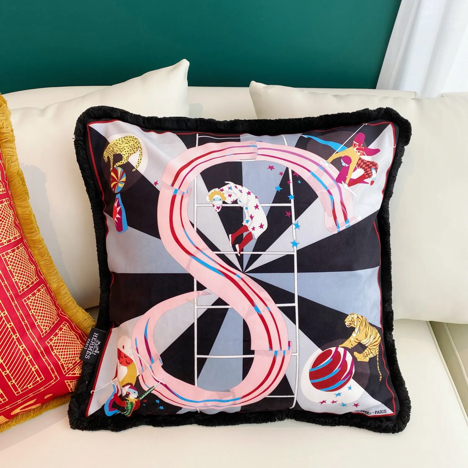 Hermès イタリア製ビロードクッション レッド&ブラック - 画像 (4)