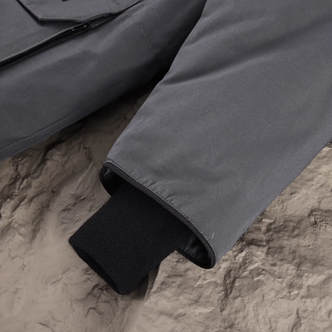 カナダグース ロッジ ダウンジャケット グラファイトグレー - 画像 (7)