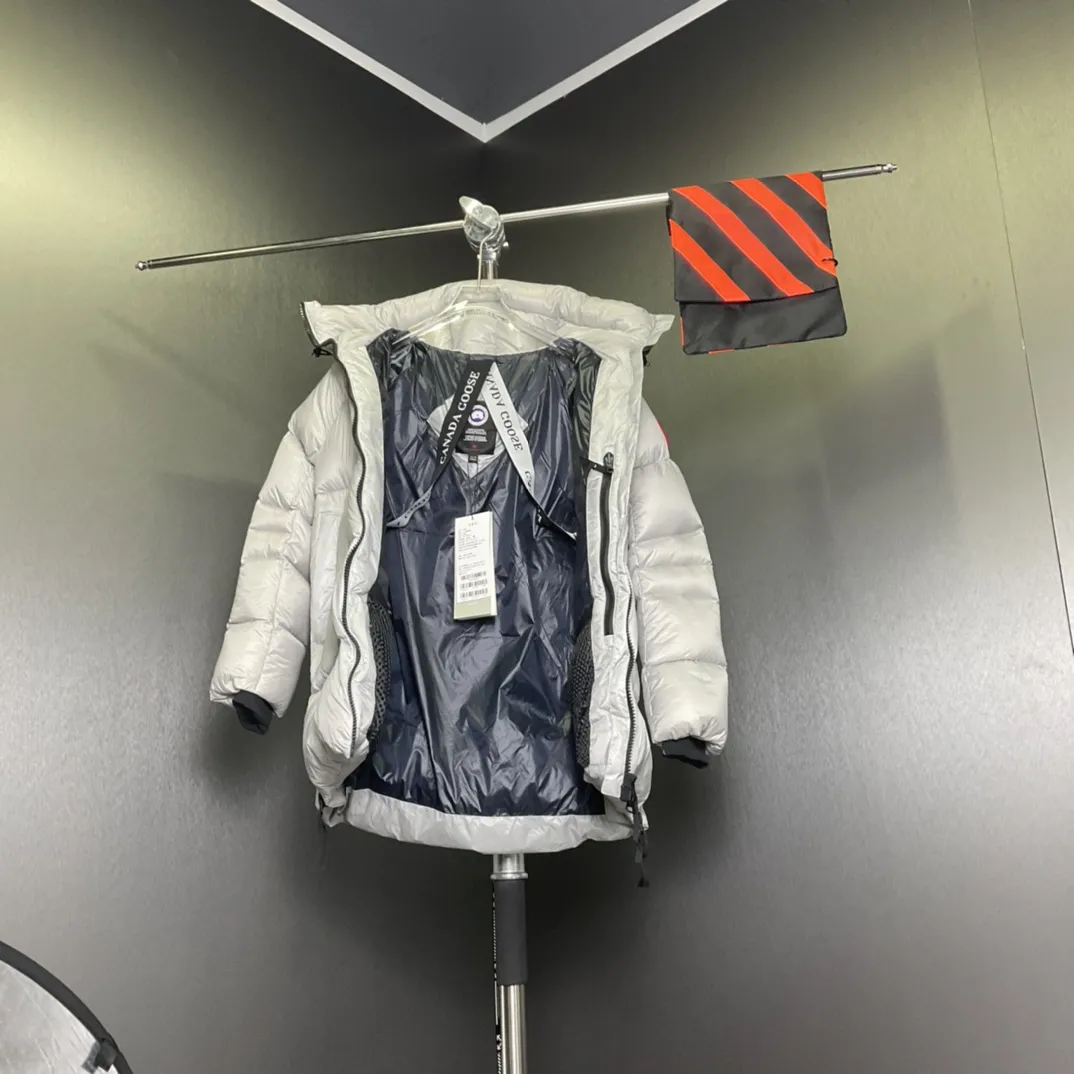 カナダグース クロフトン ダウンジャケット ホワイト パファー - 画像 (4)