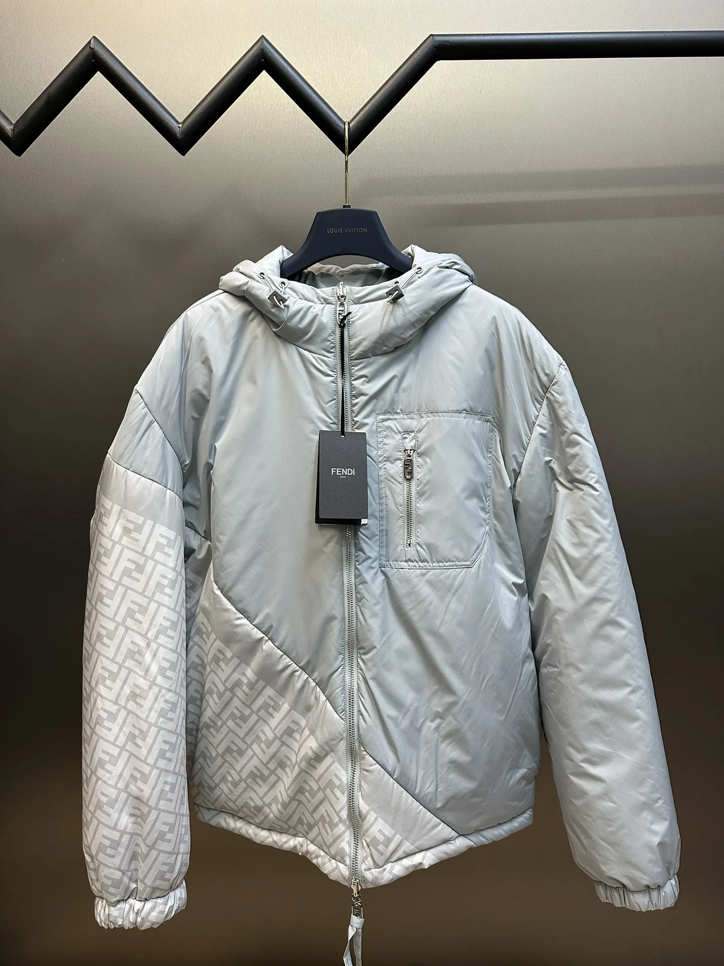 フェンディ リバーシブル コットンジャケット グレー フード付き