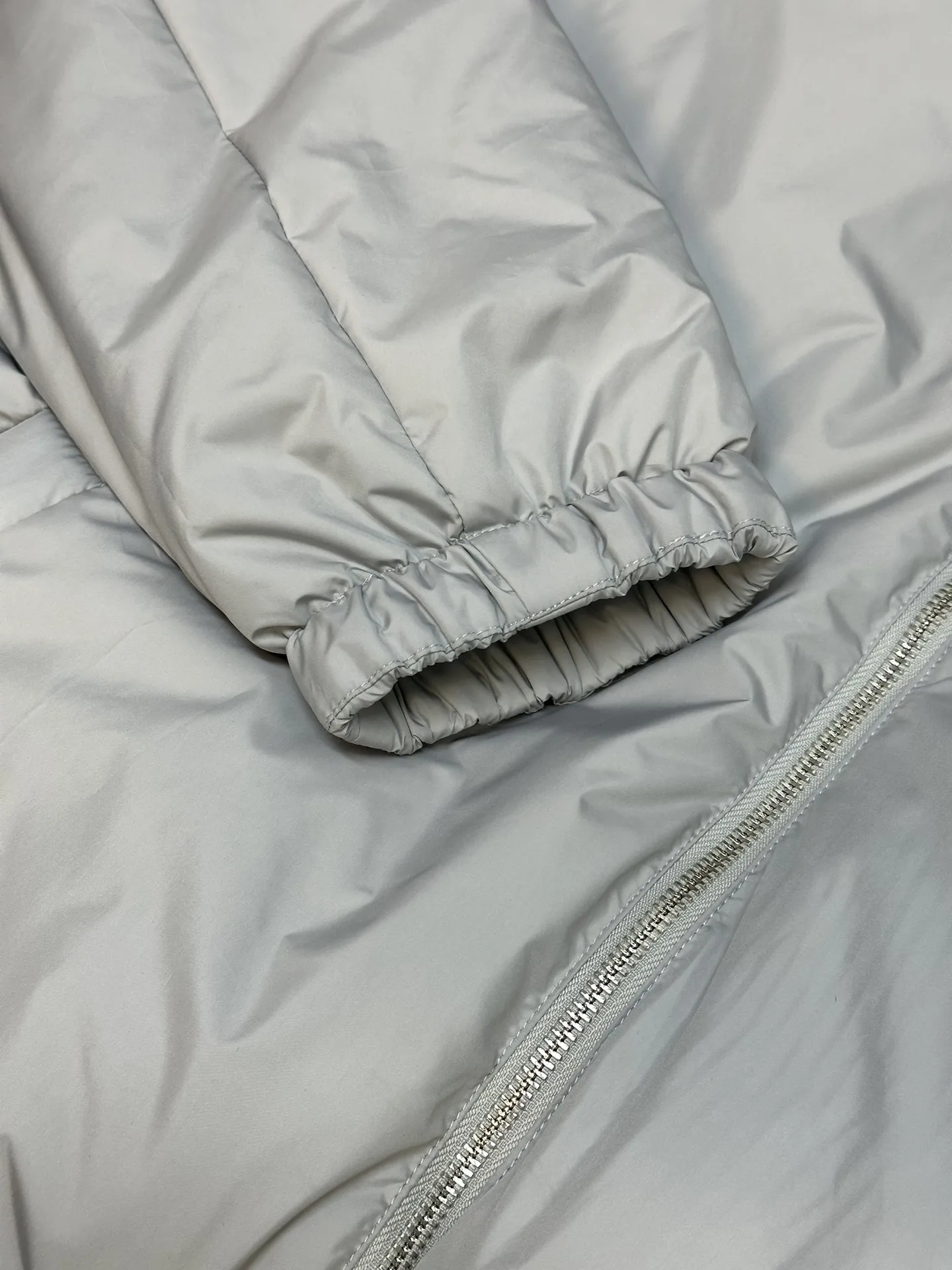 フェンディ リバーシブル コットンジャケット グレー フード付き - 画像 (9)