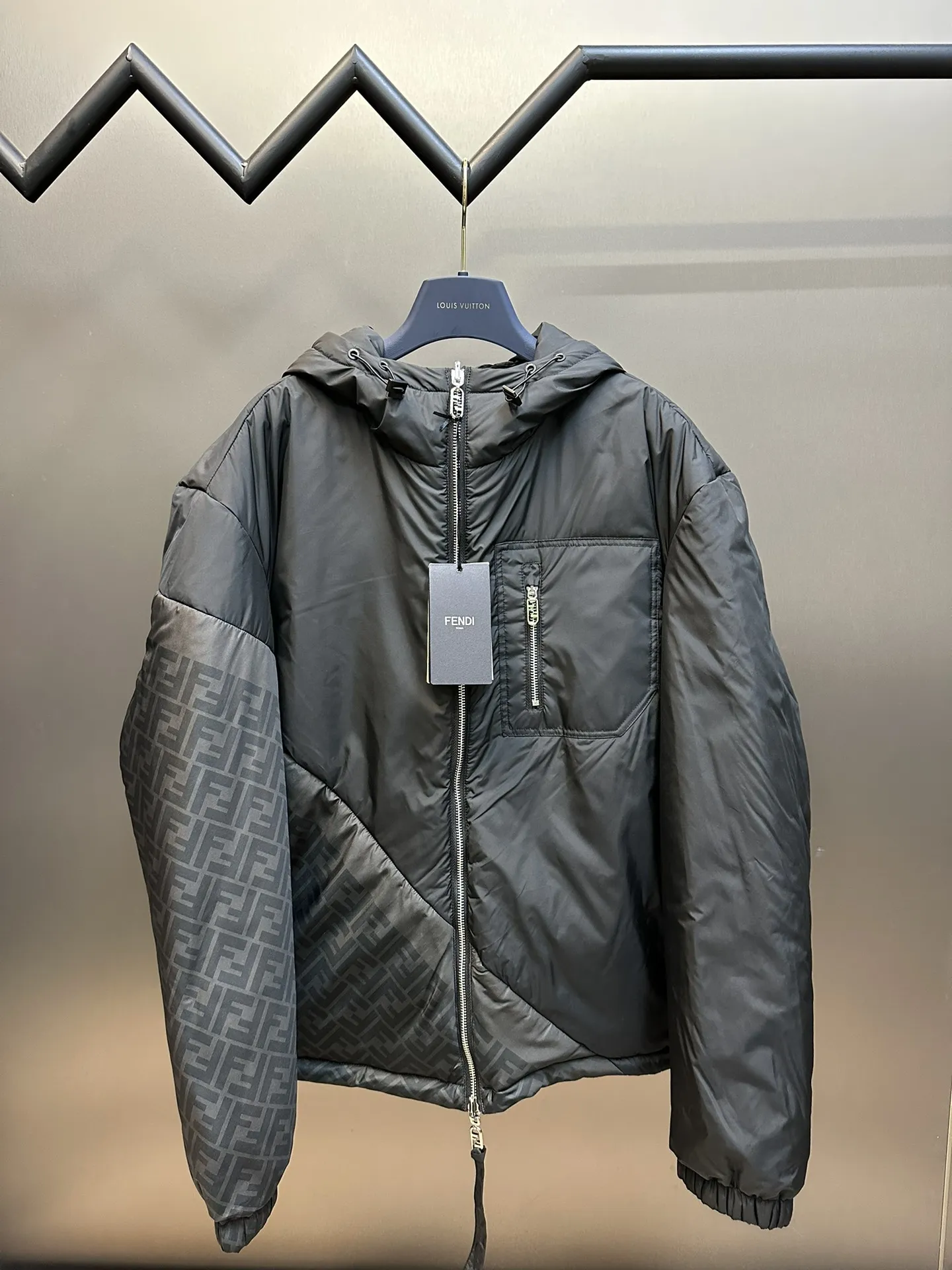 フェンディ リバーシブル コットンジャケット グレー フード付き