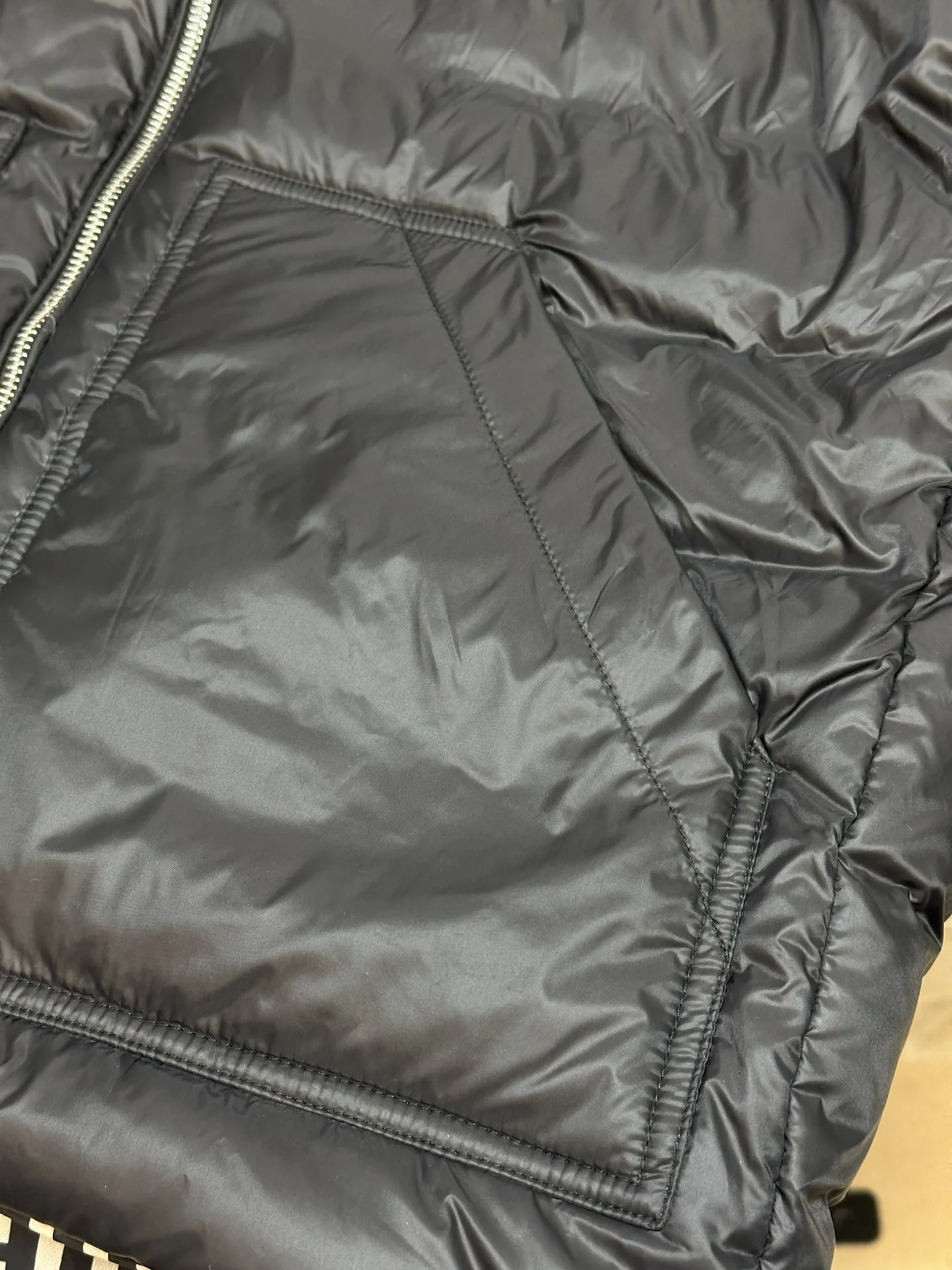 フェンディ ステファノ ピラーティ リバーシブル ダウンジャケット ミッドナイトブルー - 画像 (10)