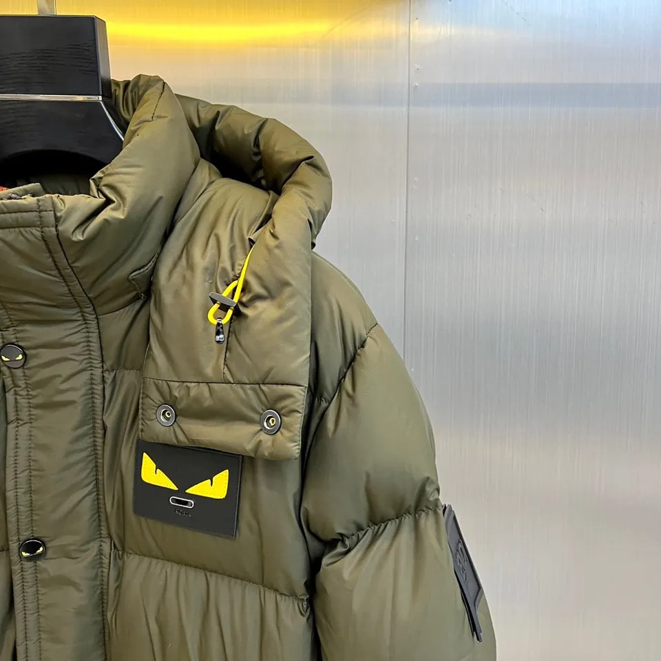 フェンディ モンスター フード付きダウンジャケット オリーブグリーン - 画像 (5)