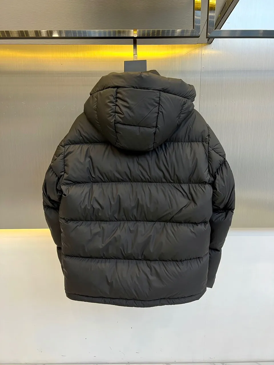 フェンディ モンスター フード付きダウンジャケット ブラック - 画像 (9)