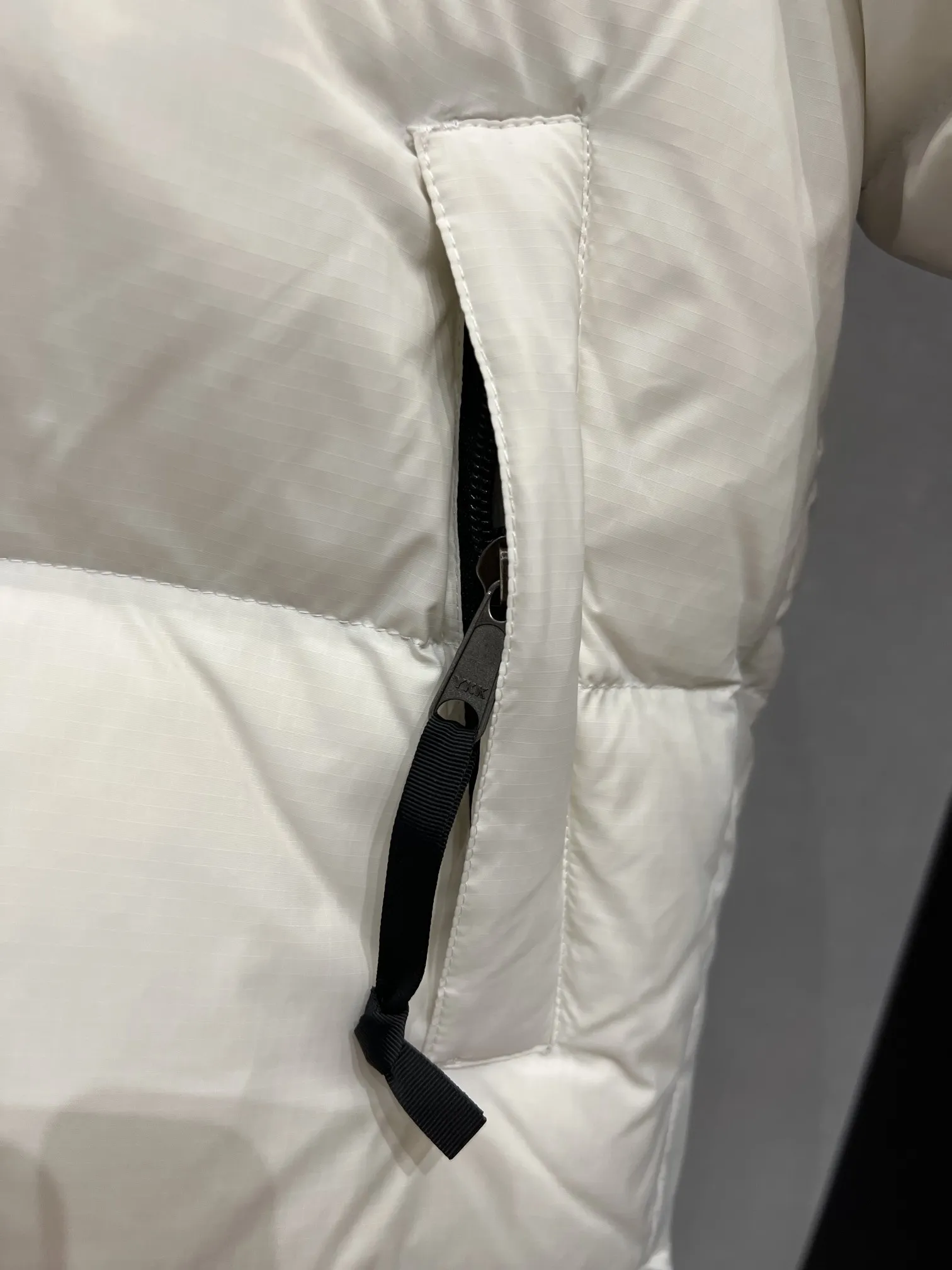 ザ・ノース・フェイス 1996 ホワイト ダウンジャケット - 画像 (9)