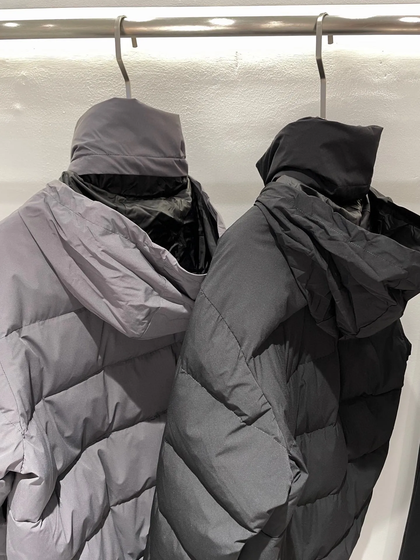 バレンシアガ パリ ダウンジャケット グレー ブラック - 画像 (8)