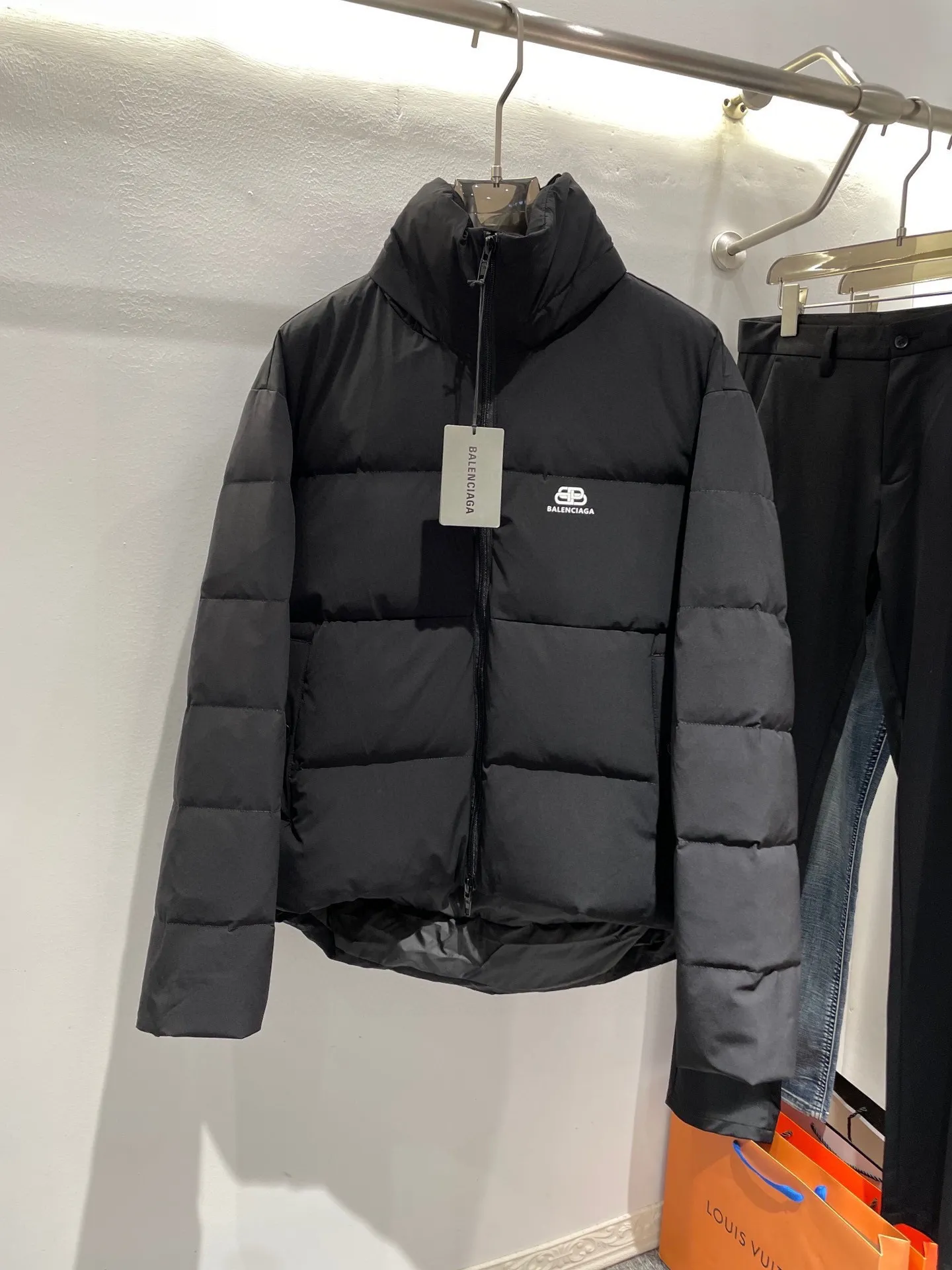 バレンシアガ パリ ダウンジャケット グレー ブラック - 画像 (9)