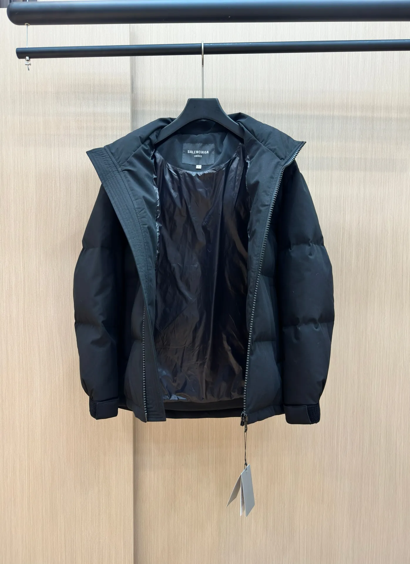 バレンシアガ パファージャケット ブラック レギュラーフィット - 画像 (6)