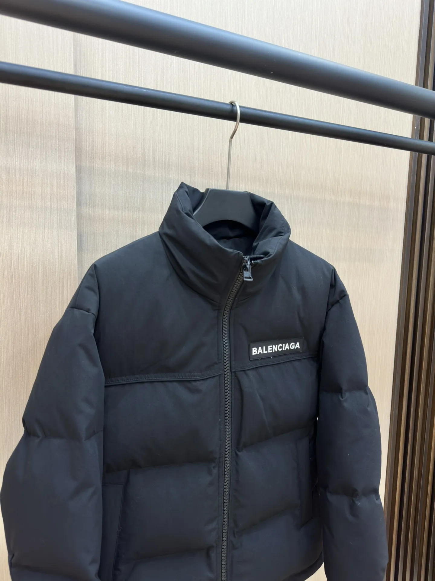 バレンシアガ パファージャケット ブラック レギュラーフィット - 画像 (7)