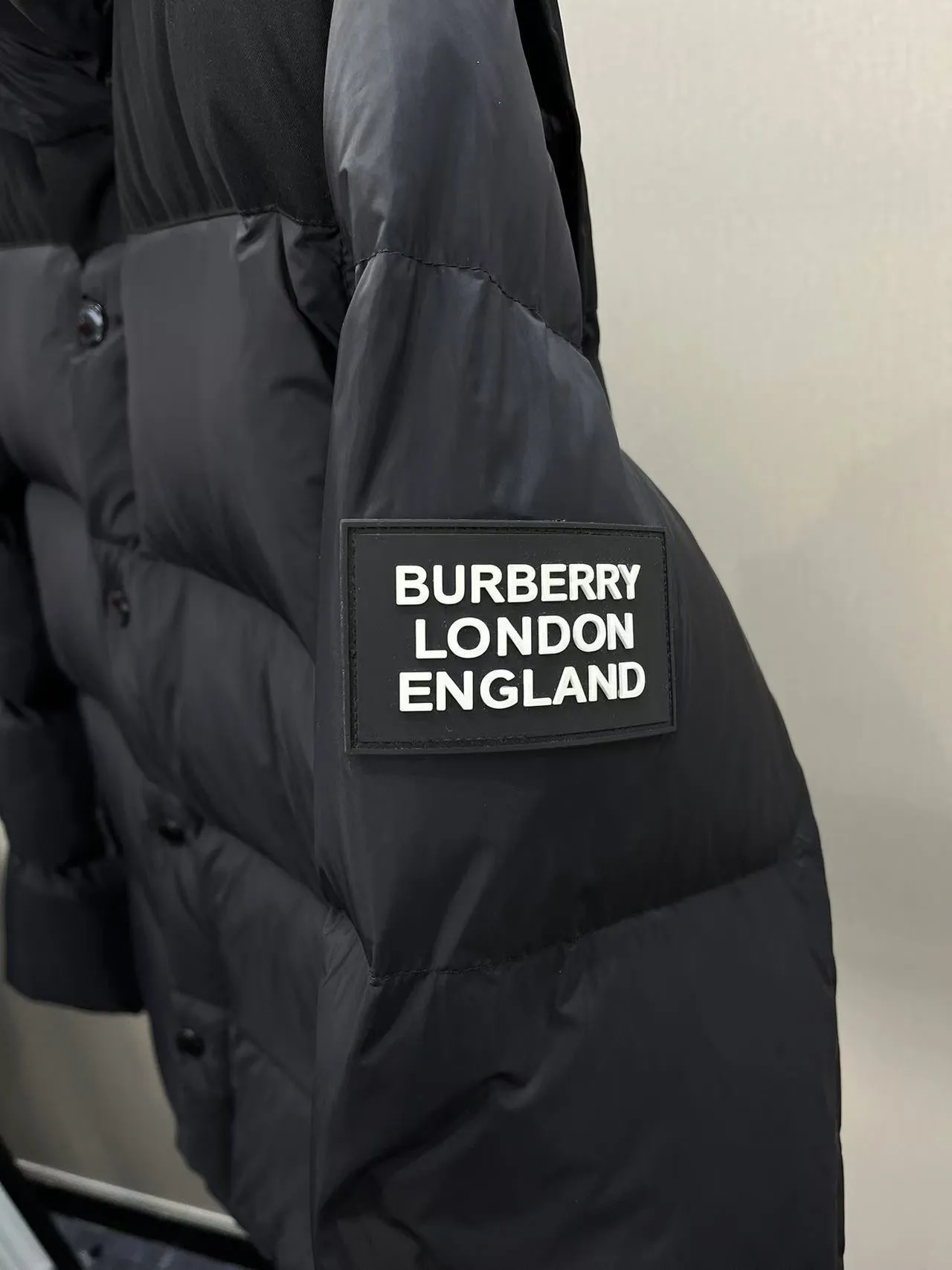 バーバリー クラシック デタッチャブルスリーブ ジャケット ブラック - 画像 (10)