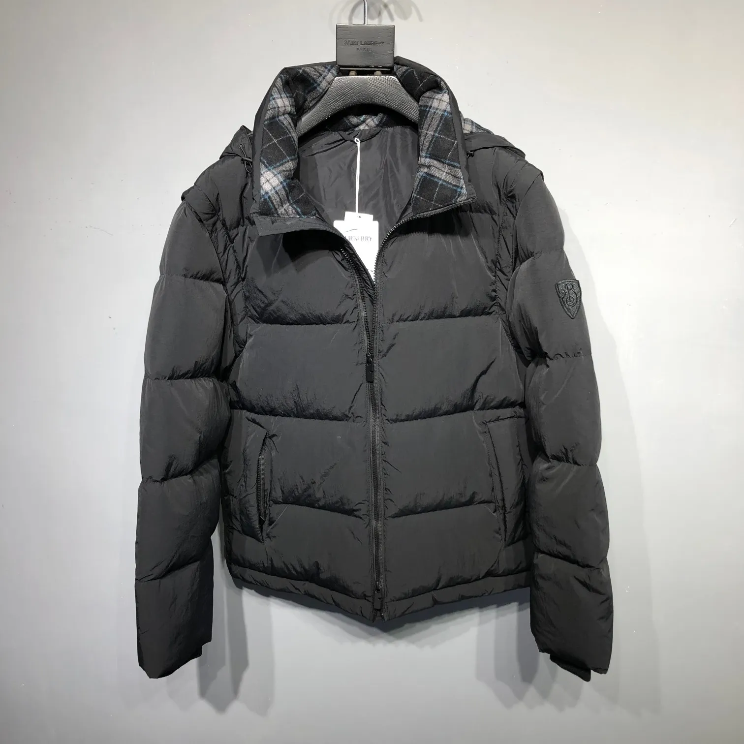 バーバリー デタッチャブル スリーブ ダウンジャケット ブラック