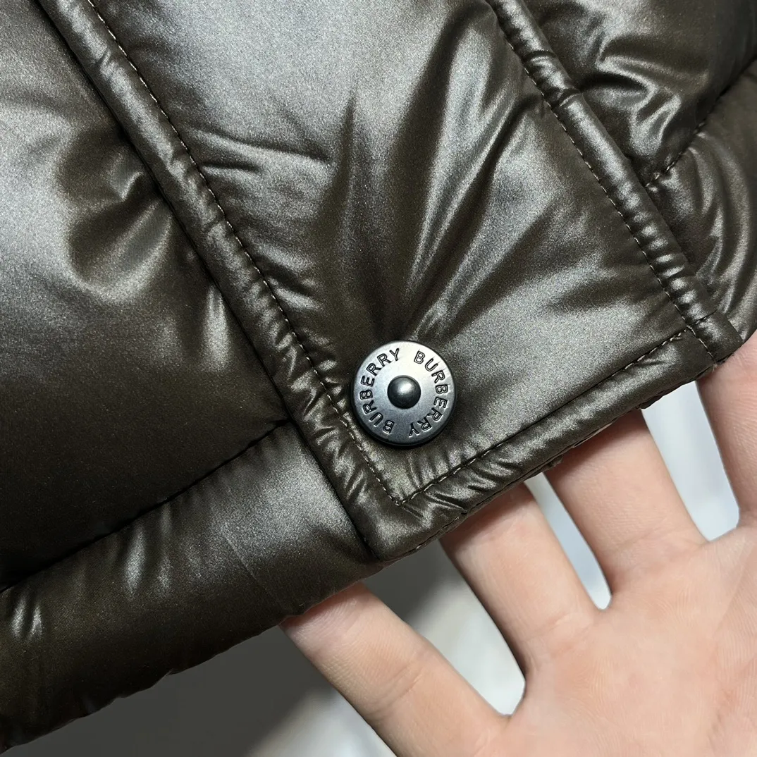 バーバリーロゴ パファージャケット ブラック フード付き - 画像 (13)