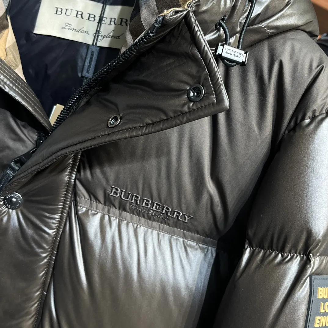 バーバリーロゴ パファージャケット ブラック フード付き - 画像 (10)