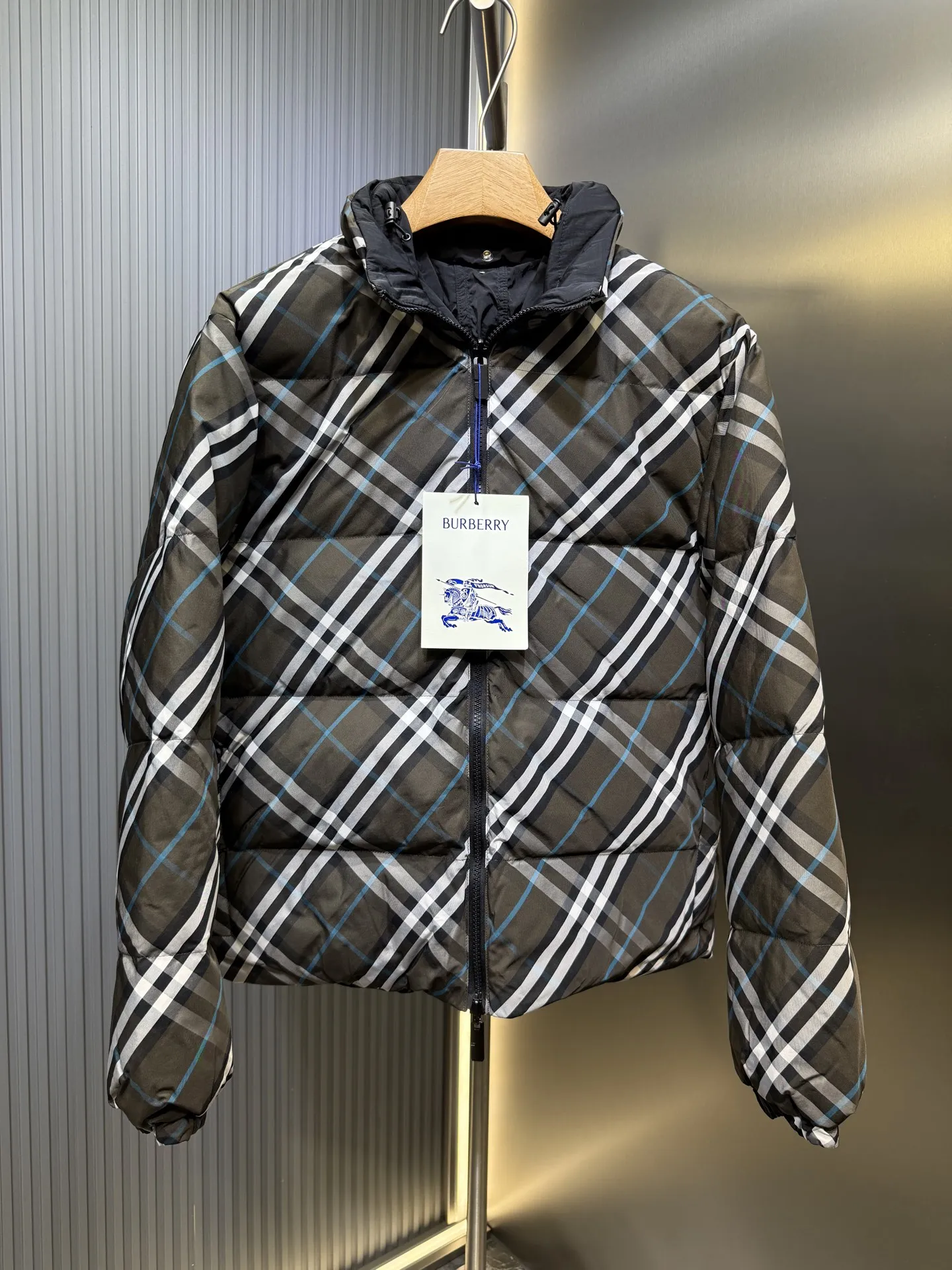 バーバリー クラシック チェック柄 ダウンジャケット ベージュ
