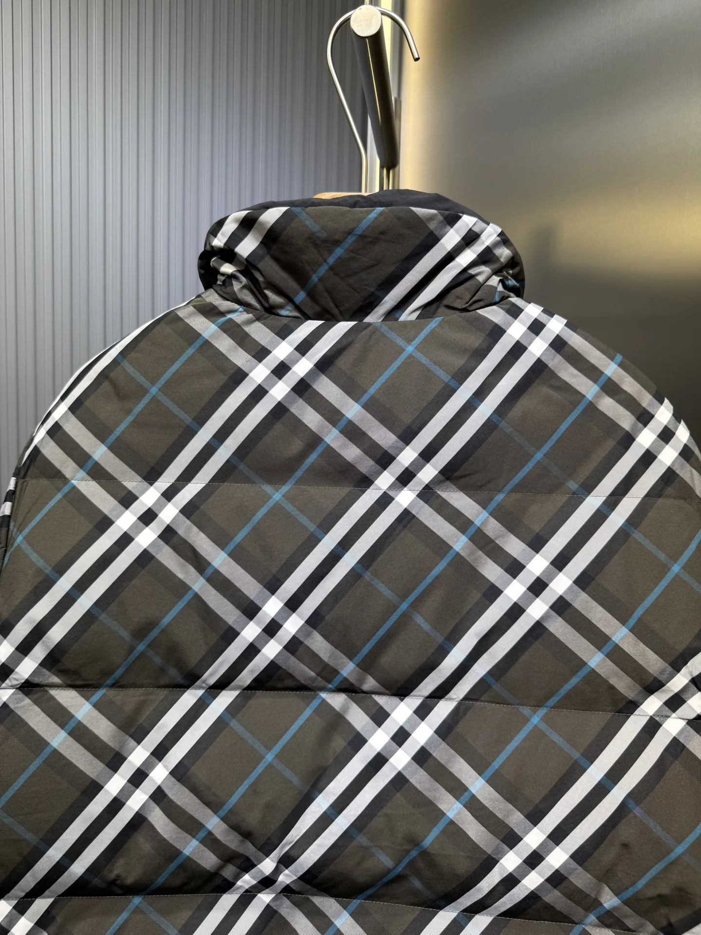 バーバリー クラシック チェック柄 ダウンジャケット ベージュ - 画像 (6)