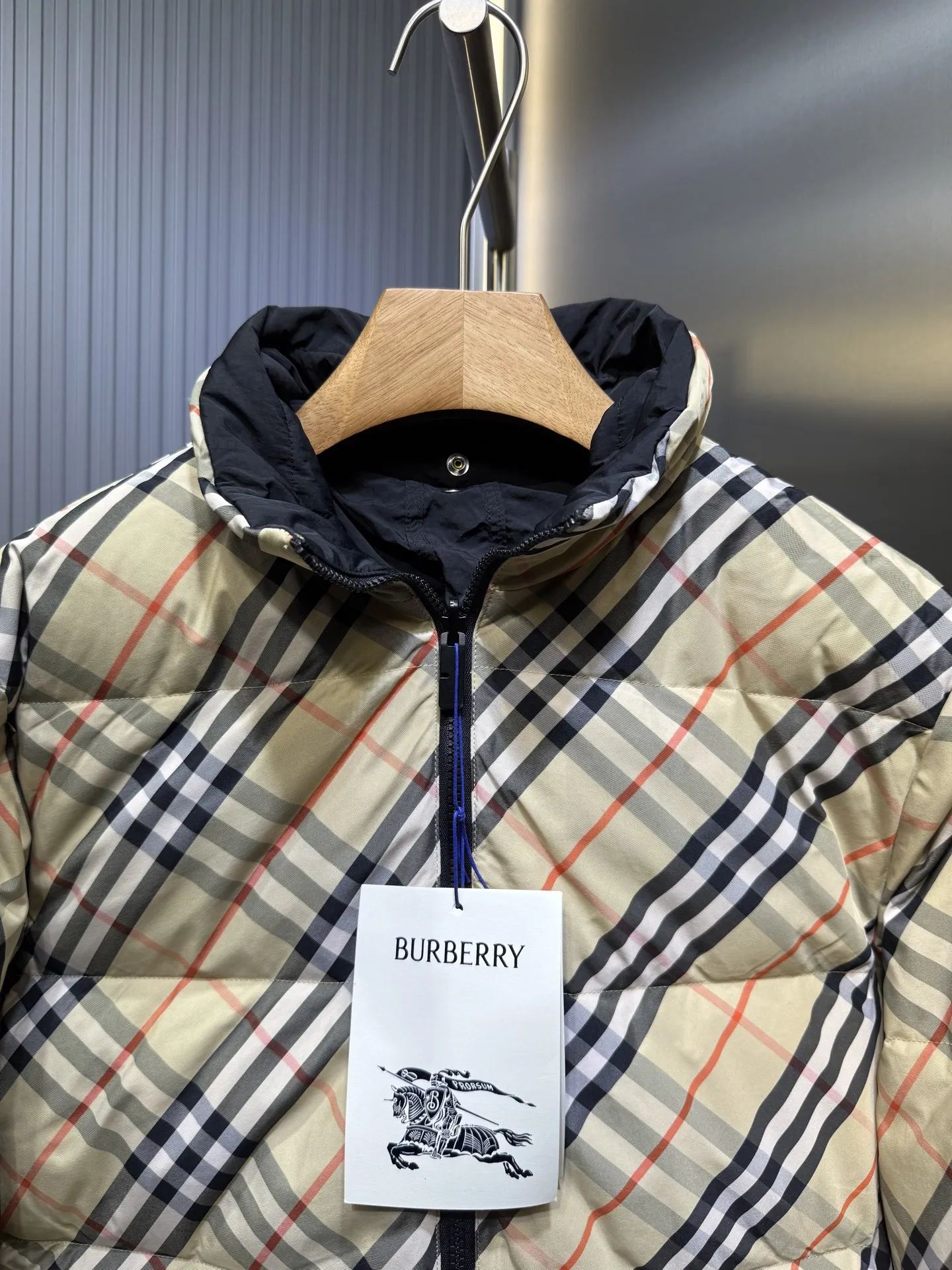 バーバリー クラシックチェック柄キルティングジャケット ベージュ - 画像 (3)