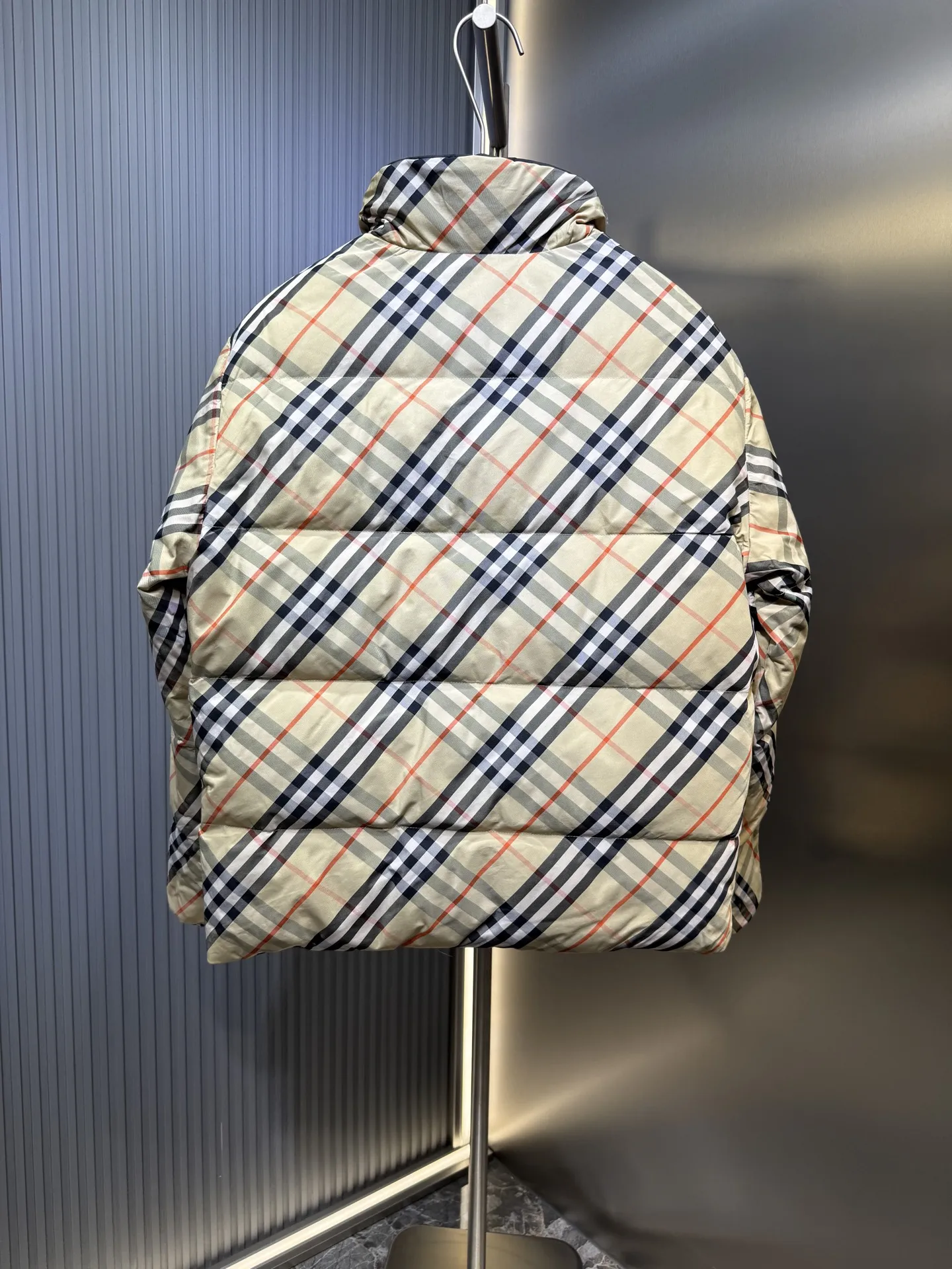 バーバリー クラシックチェック柄キルティングジャケット ベージュ - 画像 (5)