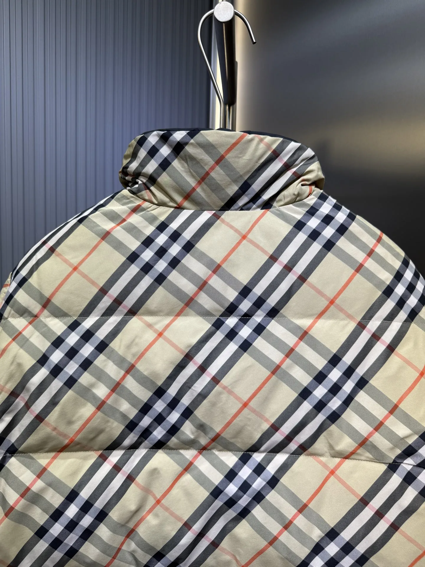 バーバリー クラシックチェック柄キルティングジャケット ベージュ - 画像 (6)