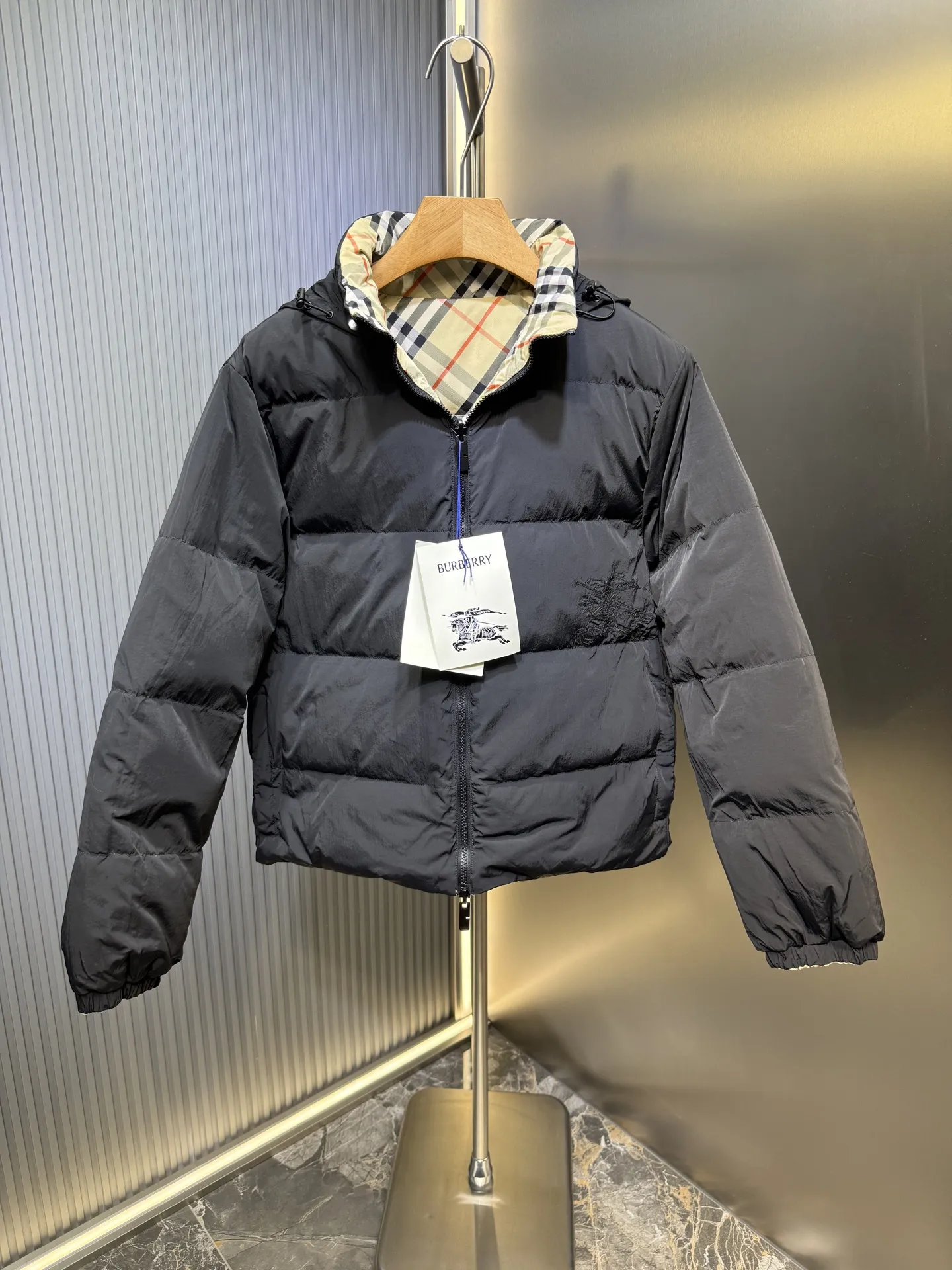 バーバリー クラシックチェック柄キルティングジャケット ベージュ - 画像 (7)