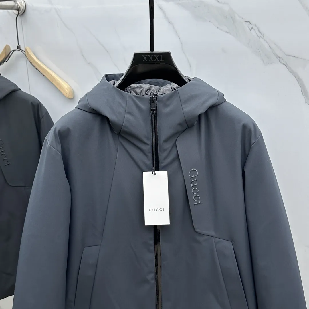 グッチ ダウンジャケット フード付き ハイネック ブラック - 画像 (3)