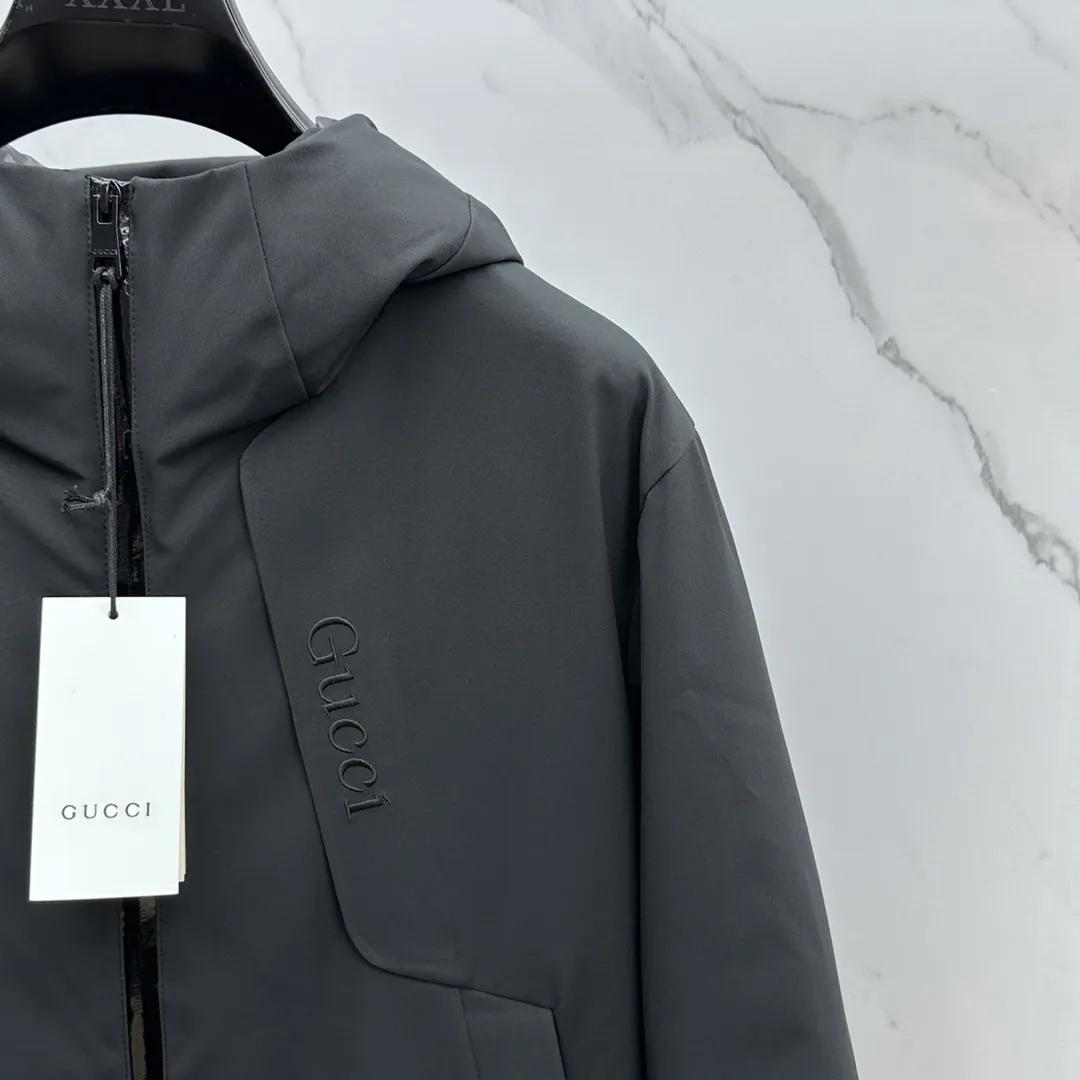 グッチ ダウンジャケット フード付き ハイネック ブラック - 画像 (5)