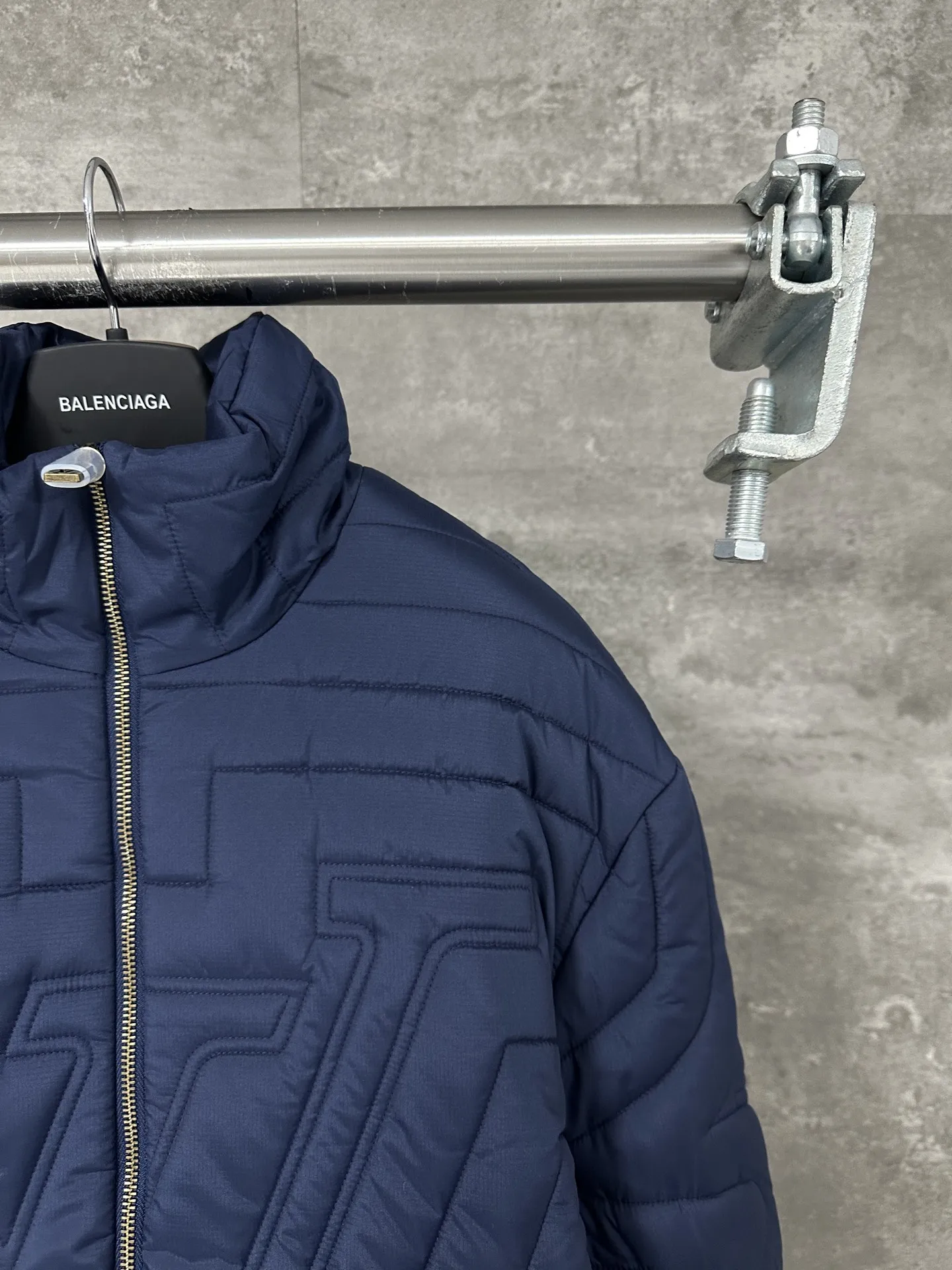 ルイ・ヴィトン キルティングウエストジャケット ブルーモノグラム - 画像 (4)