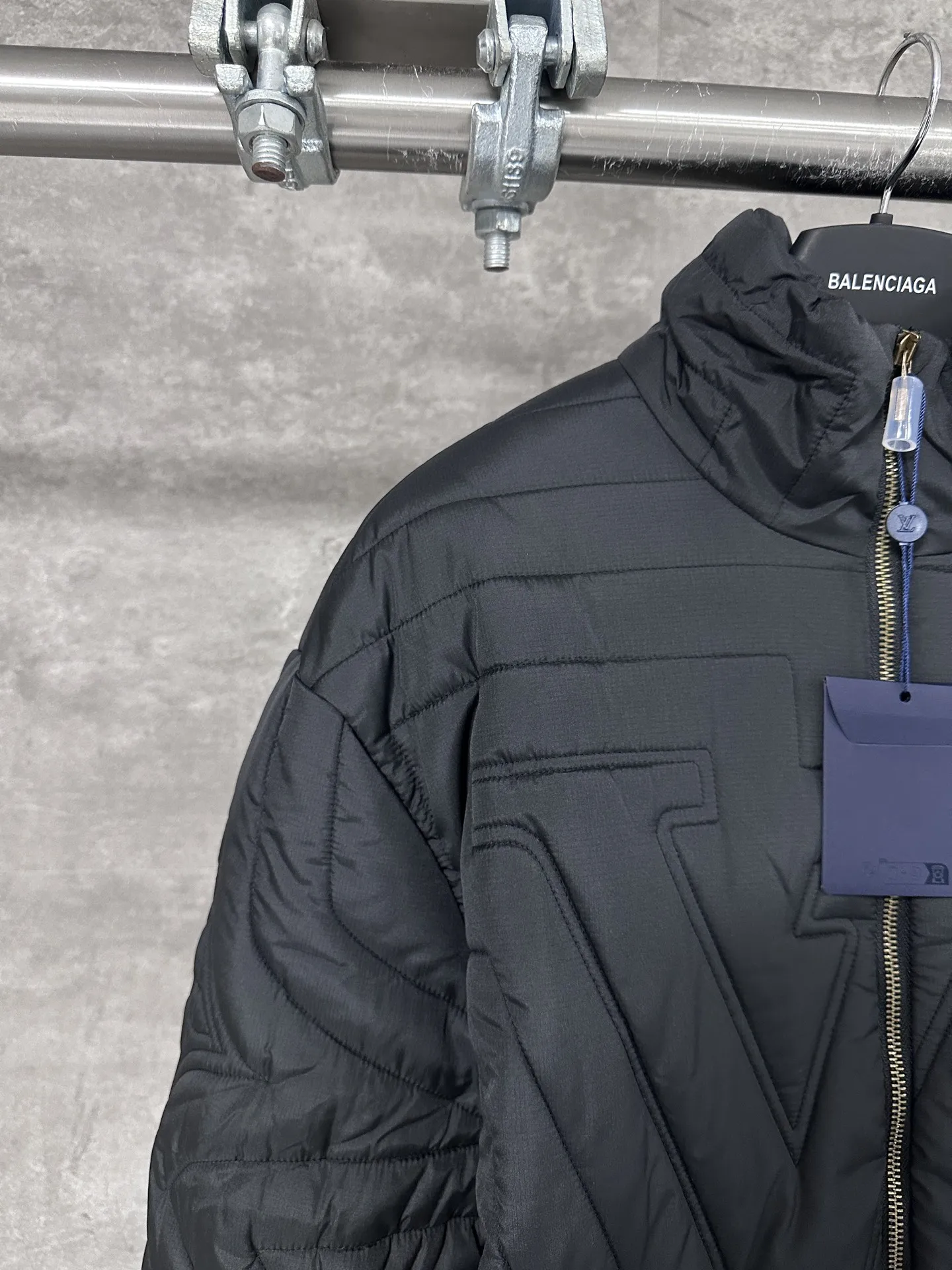 ルイ・ヴィトン キルティングウエストジャケット ブラック - 画像 (4)