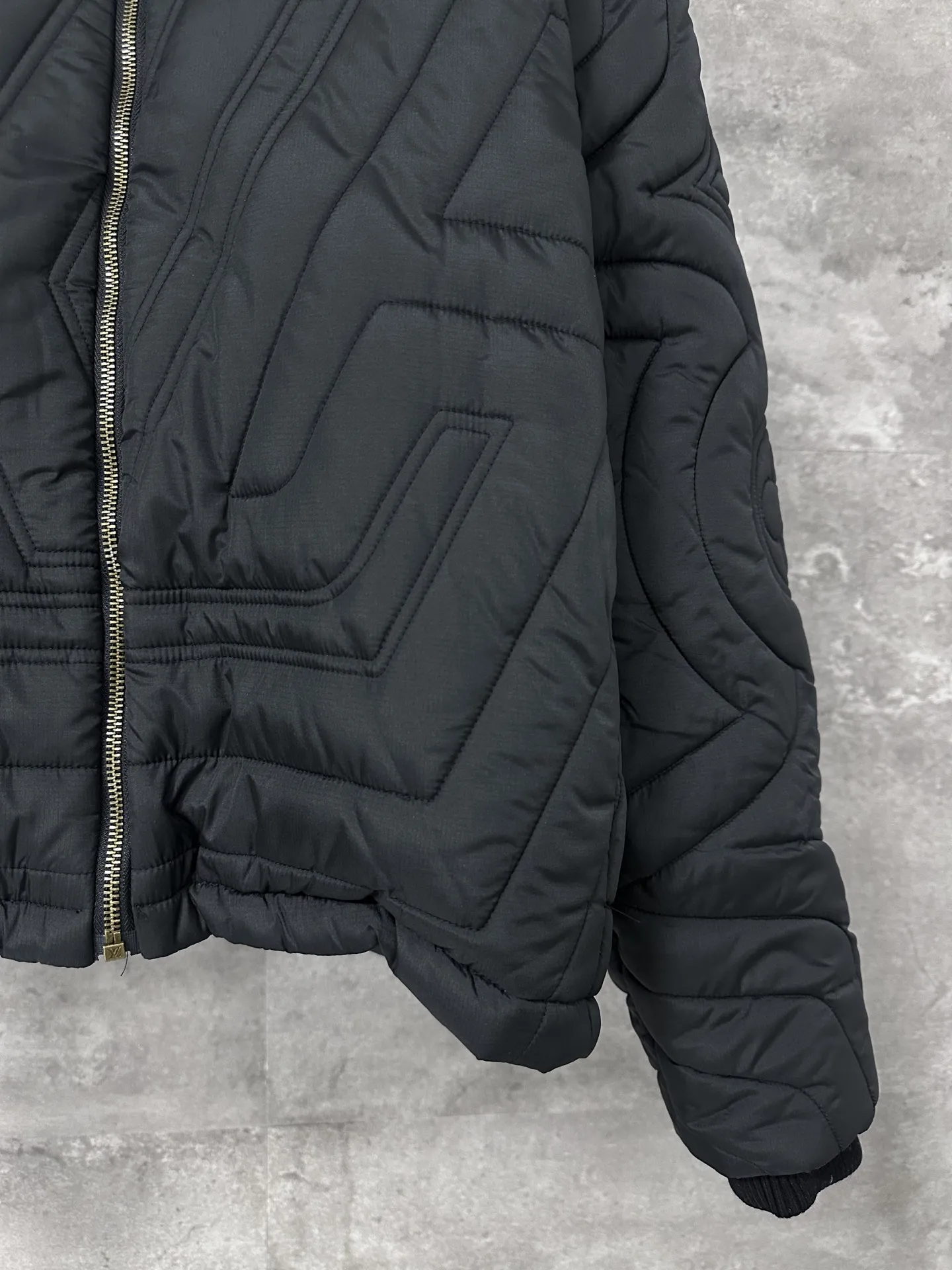 ルイ・ヴィトン キルティングウエストジャケット ブラック - 画像 (6)