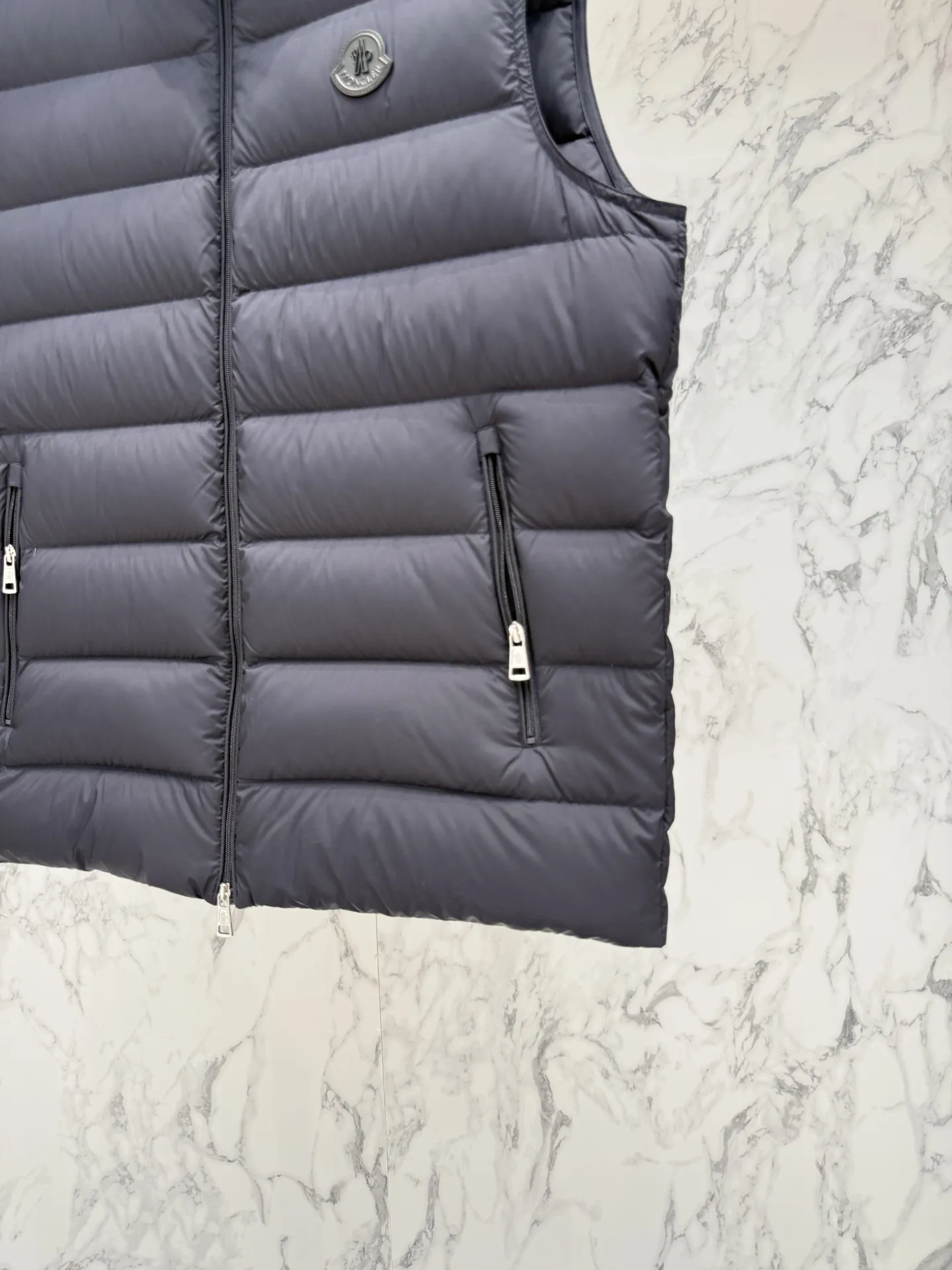 モンクレール グルノーブル ダウンベスト ブラック キルティング - 画像 (7)