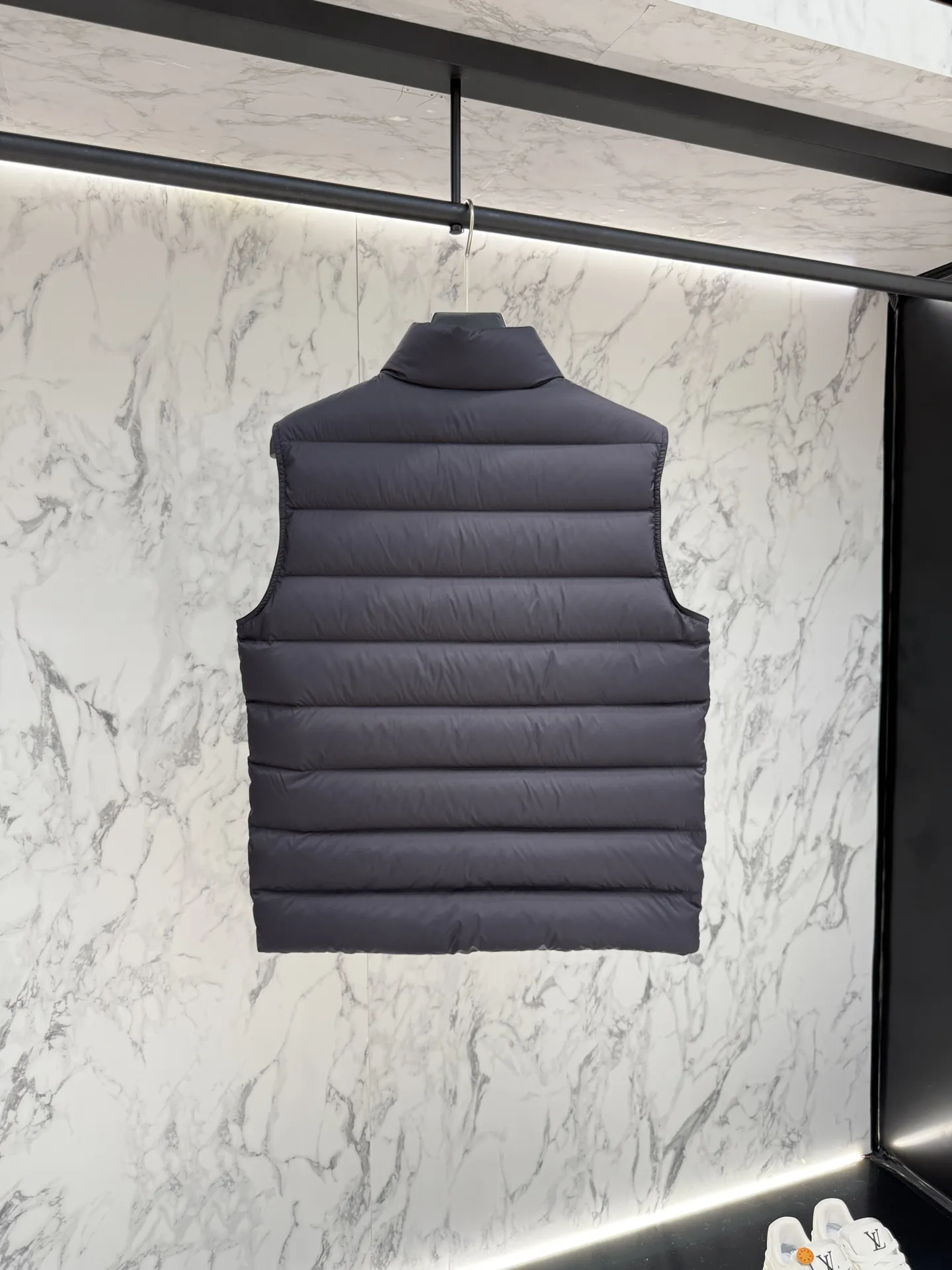 モンクレール グルノーブル ダウンベスト ブラック キルティング - 画像 (10)