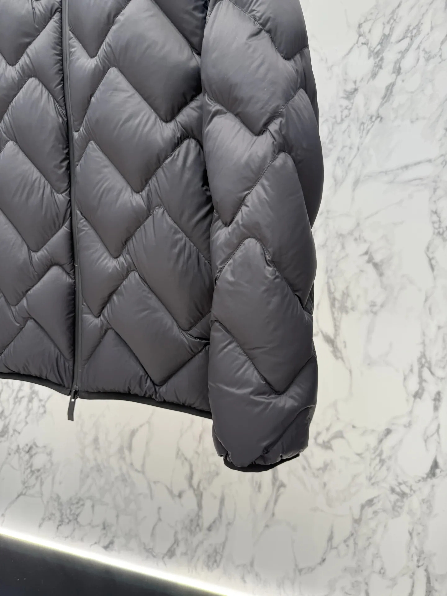 モンクレール グルノーブル R8057 ブラック ダウンジャケット - 画像 (5)