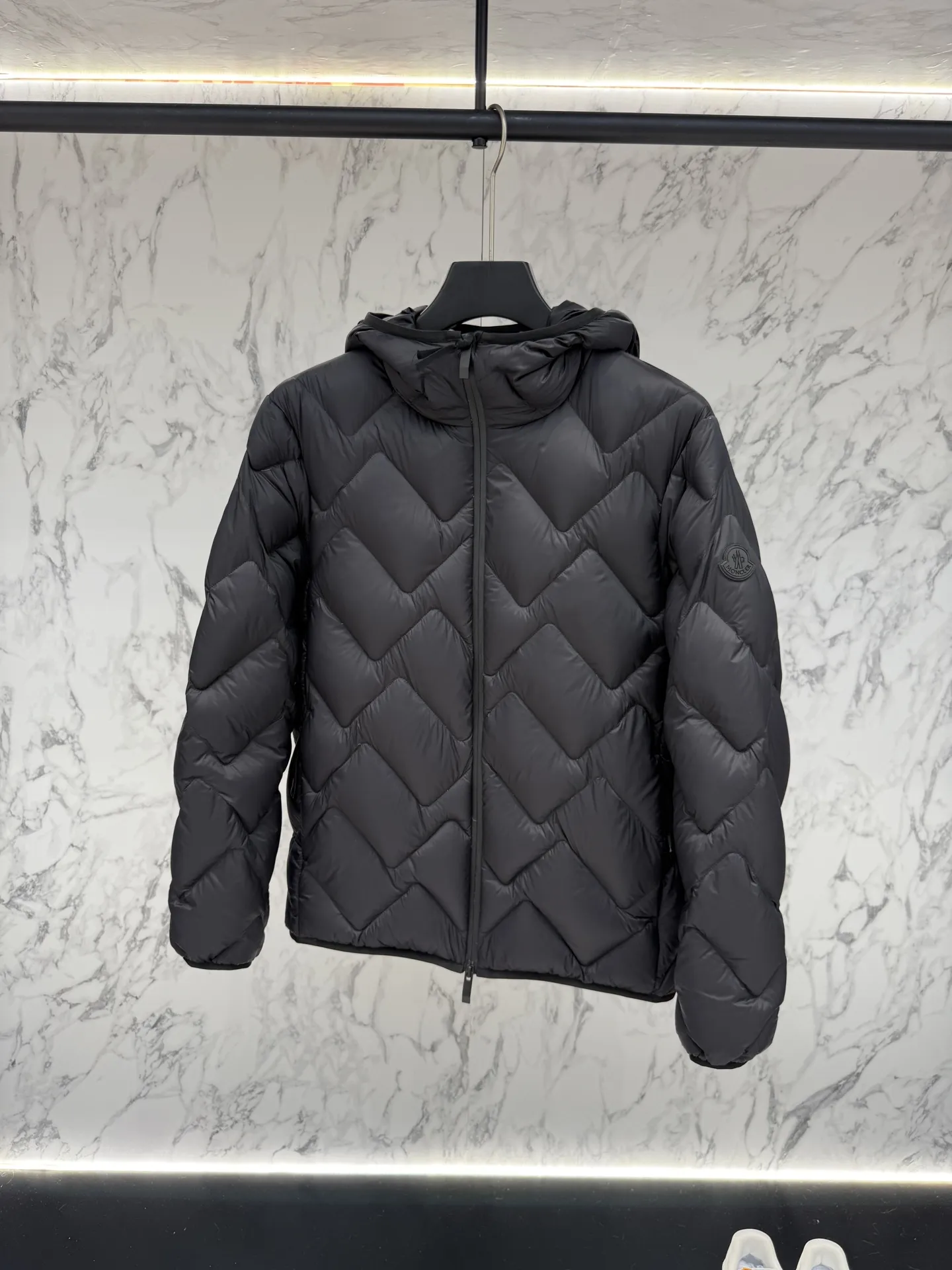 モンクレール グルノーブル R8057 ブラック ダウンジャケット - 画像 (6)