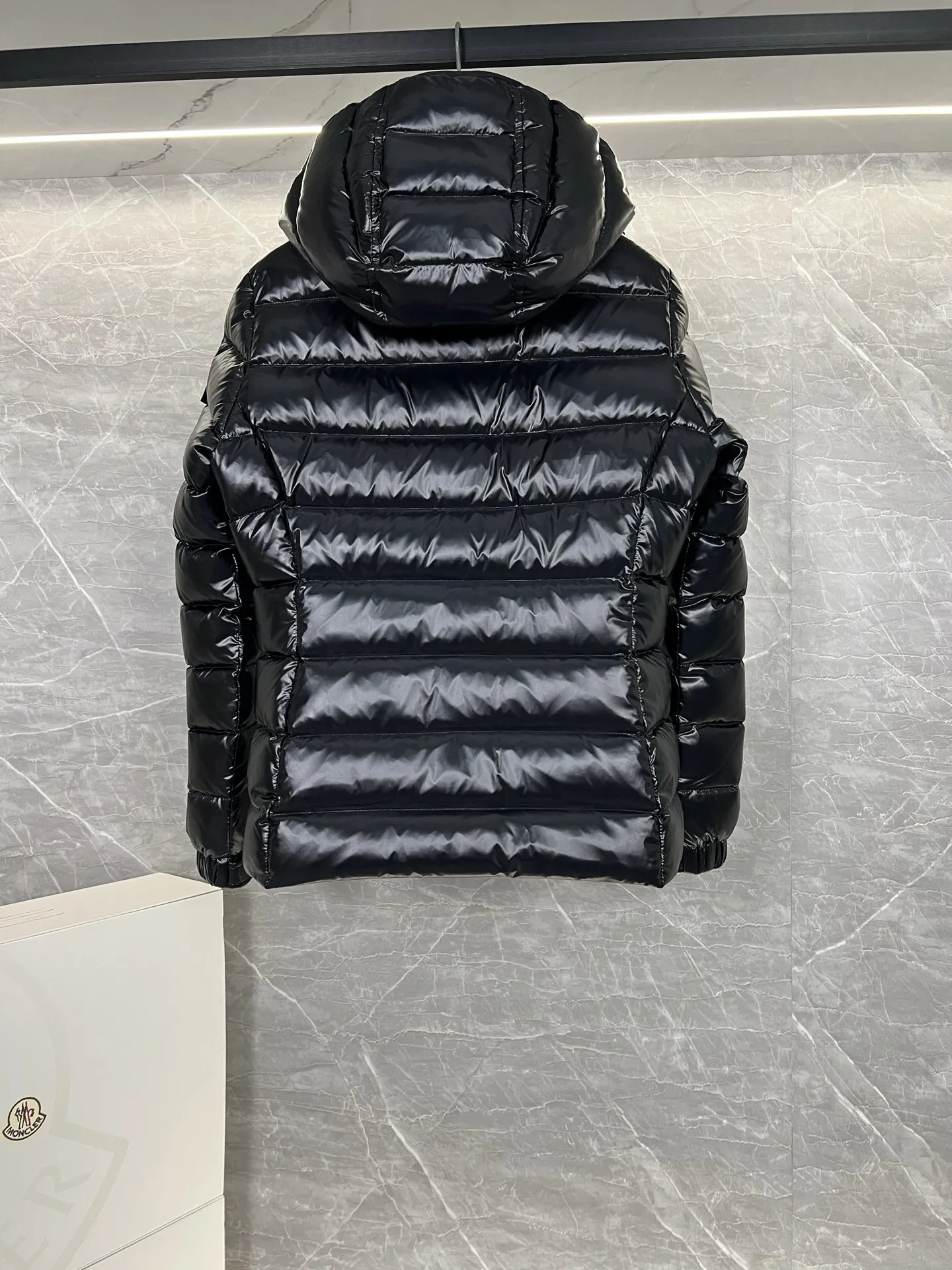 モンクレール バディ レディース ダウンジャケット ブラック ショート丈 - 画像 (8)