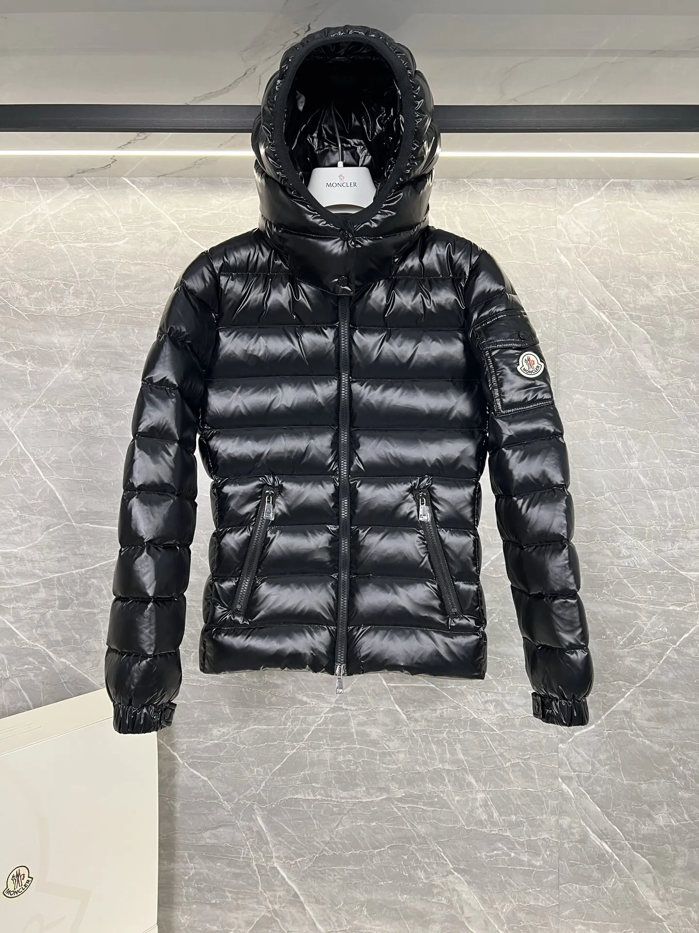 モンクレール バディ レディース ダウンジャケット ブラック ショート丈 - 画像 (9)