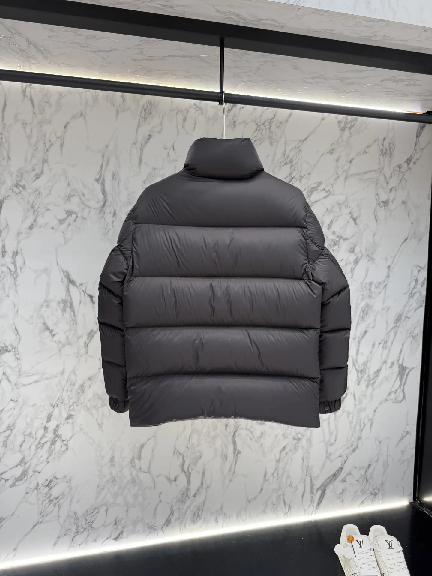 モンクレール グルノーブル ダウンジャケット ブラック パファー - 画像 (4)