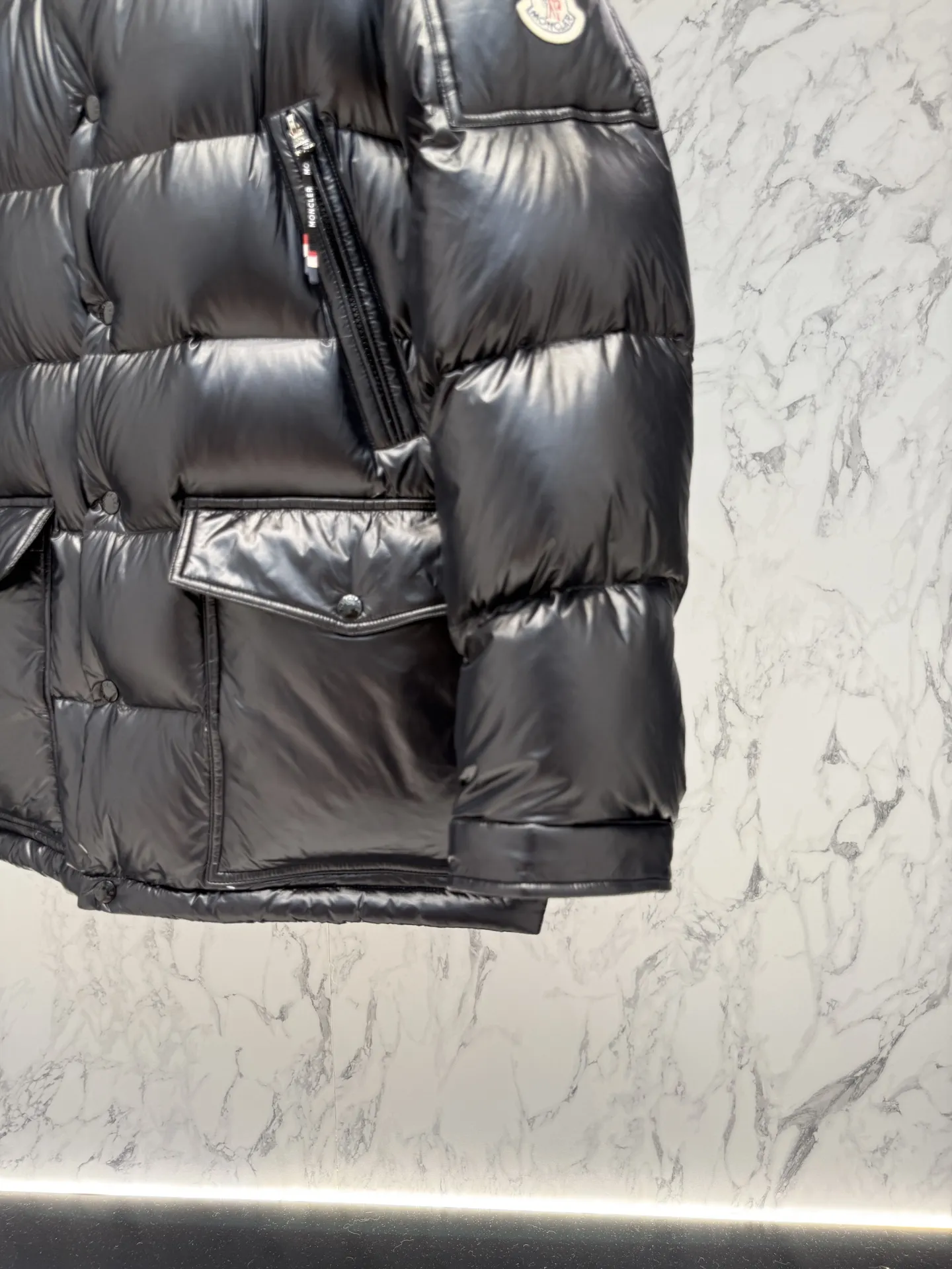 モンクレール グルノーブル ブラック ダウンジャケット - 画像 (5)