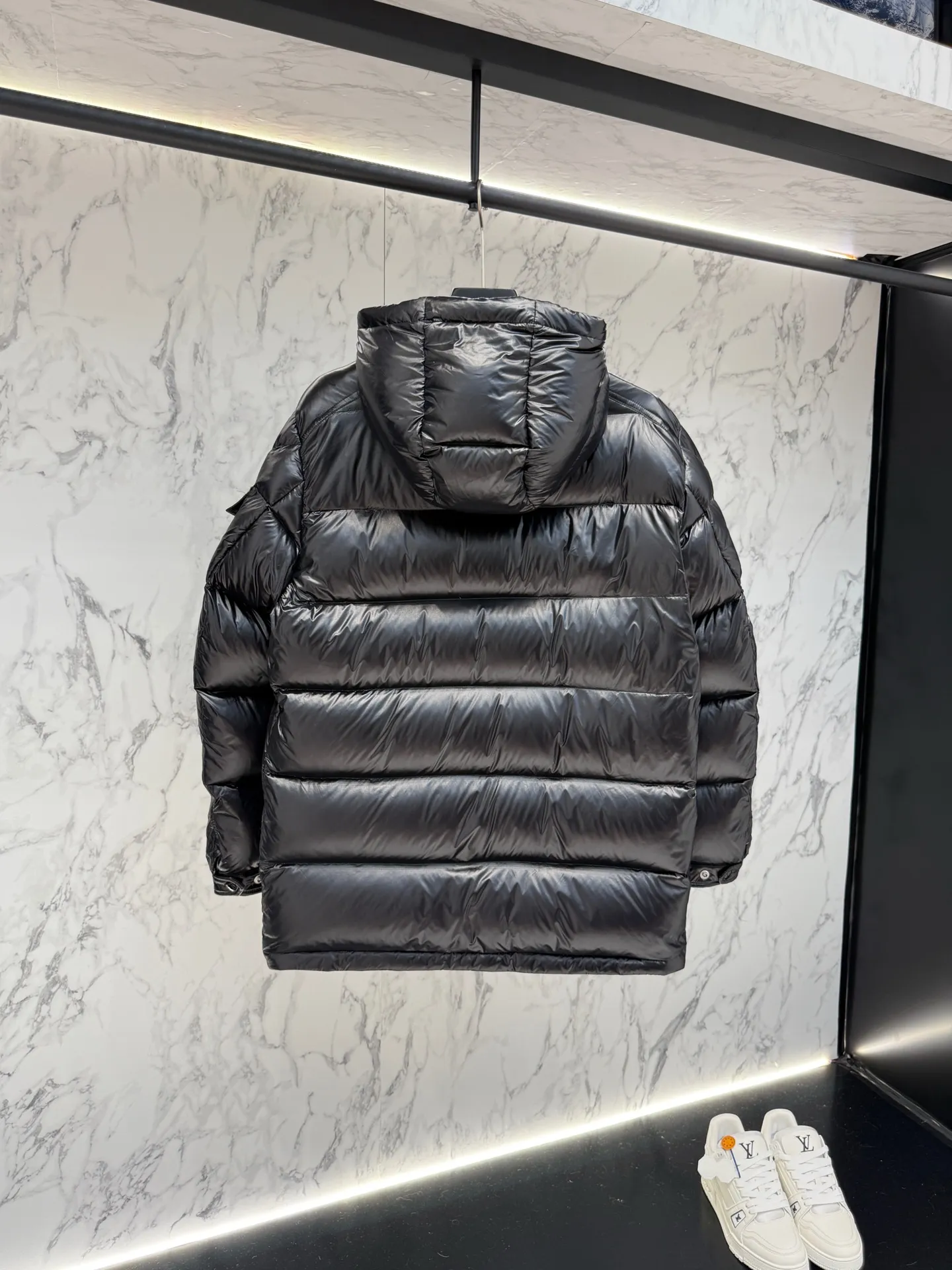 モンクレール グルノーブル ブラック ダウンジャケット - 画像 (10)