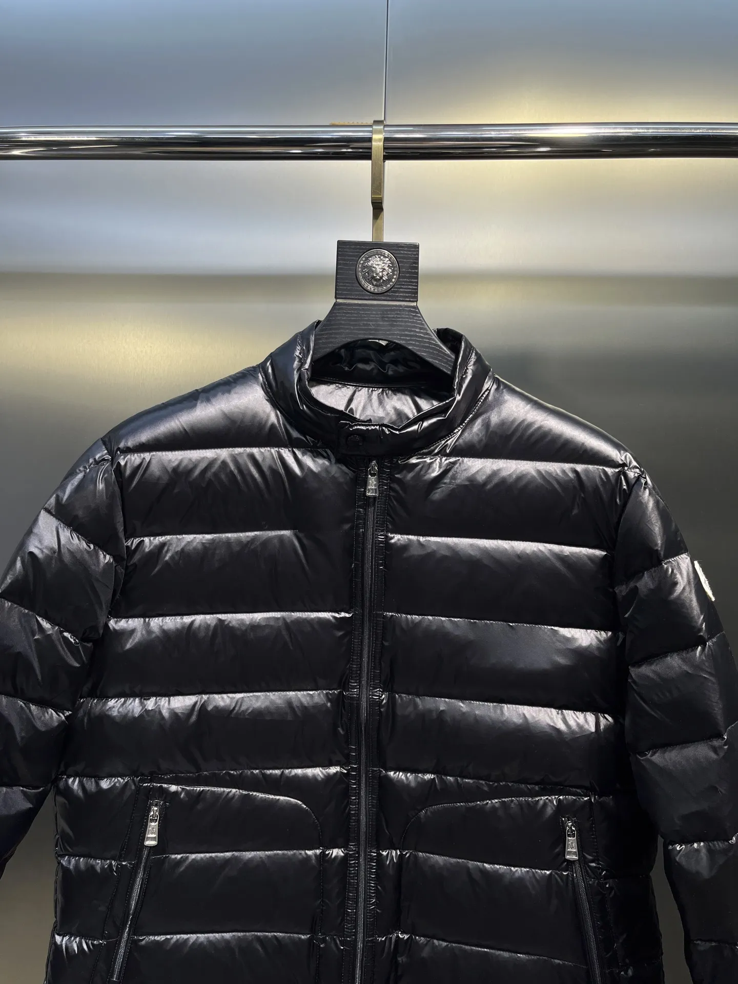 モンクレール ロングセゾン ダウンジャケット ブラック キルティング - 画像 (3)
