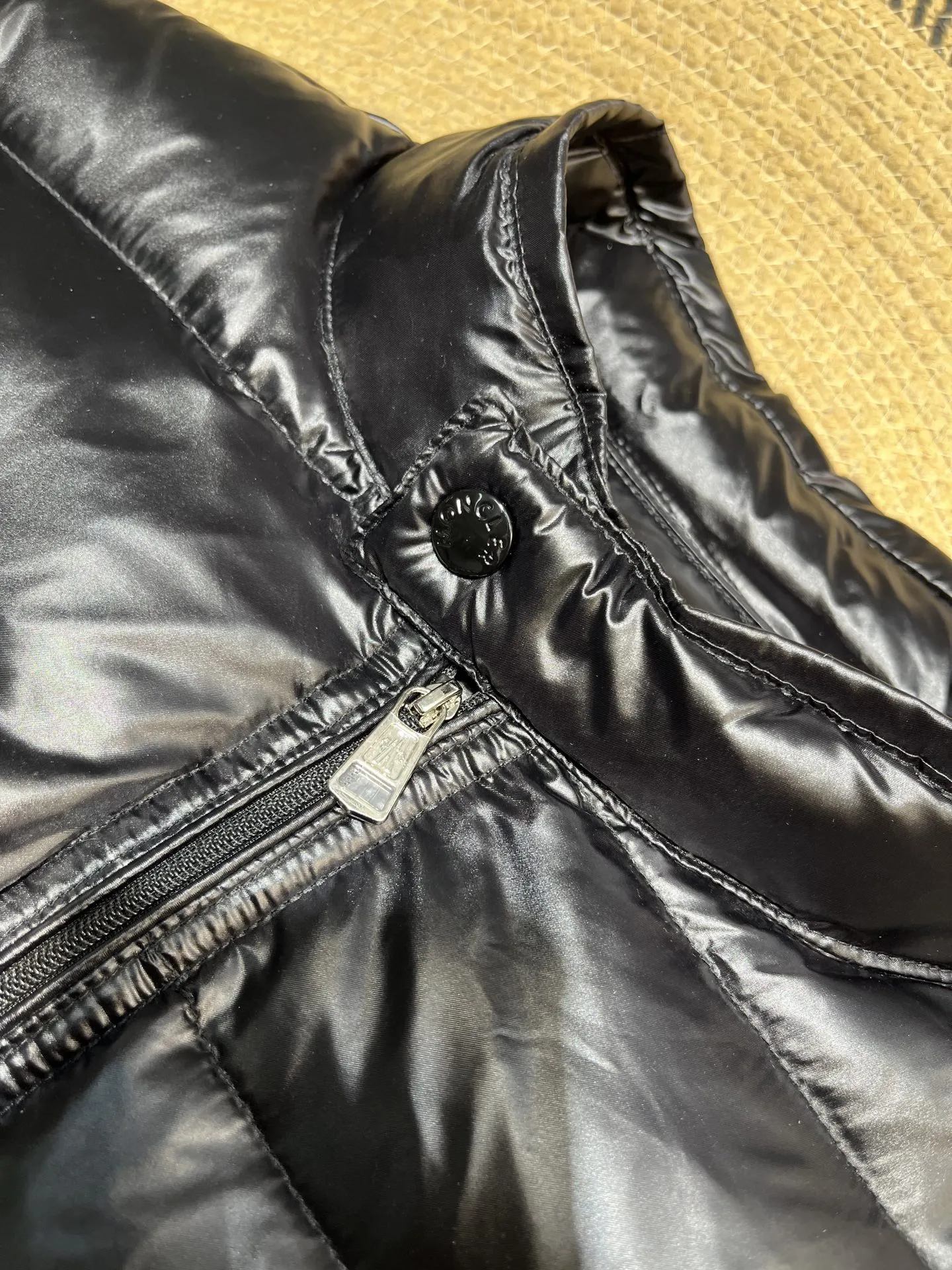 モンクレール ロングセゾン ダウンジャケット ブラック キルティング - 画像 (12)