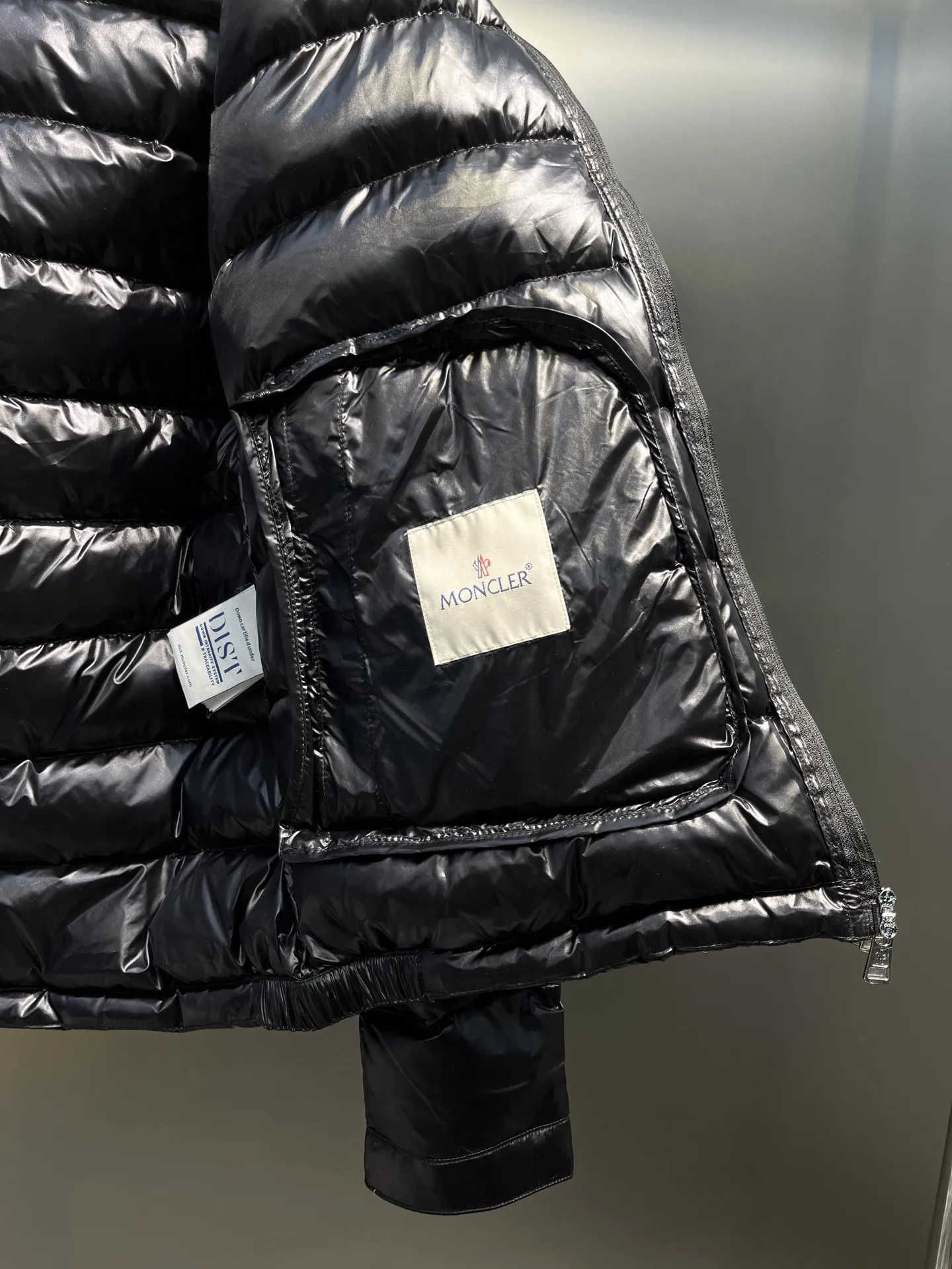 モンクレール ロングセゾン ダウンジャケット ブラック キルティング - 画像 (13)