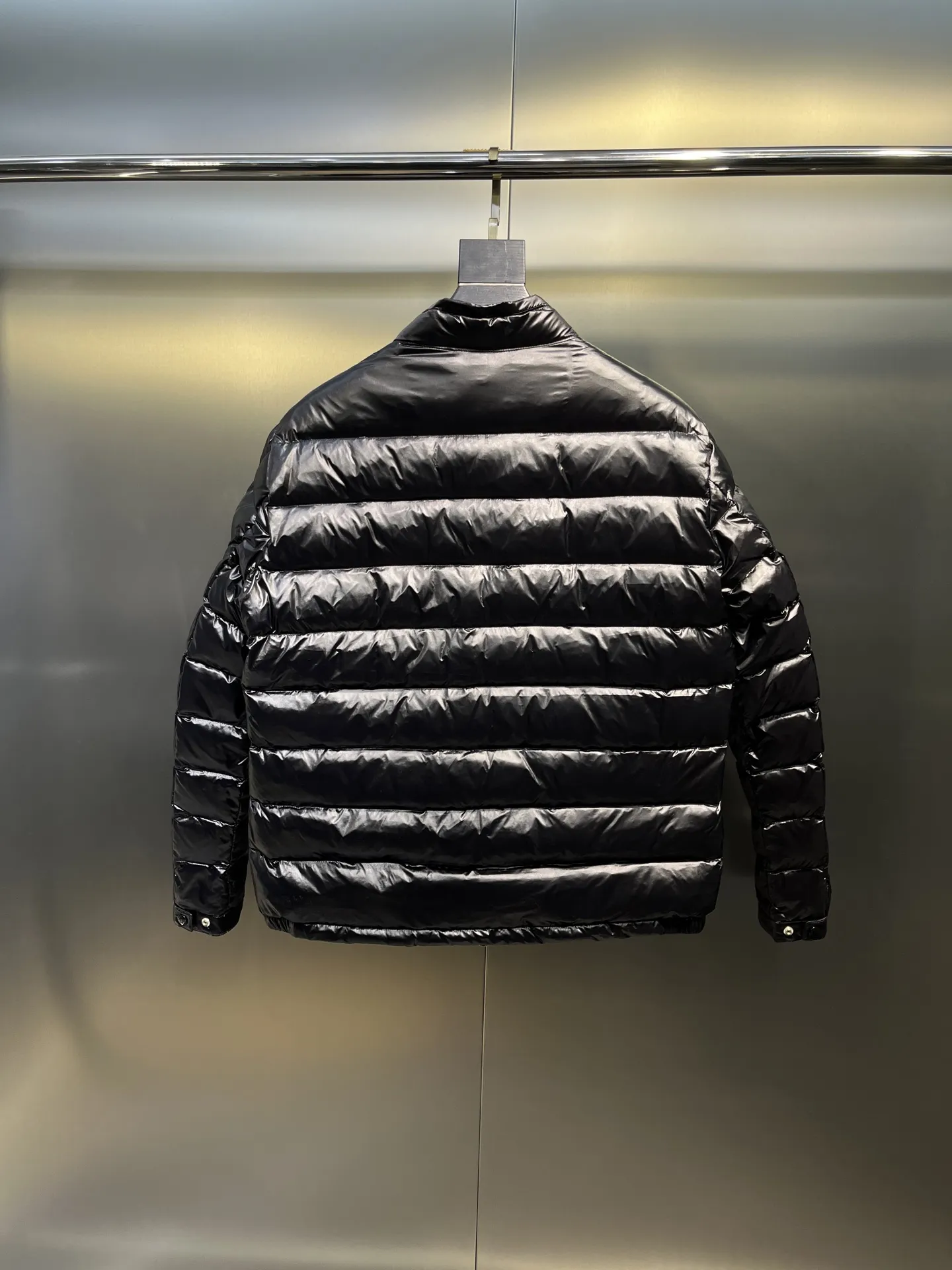 モンクレール ロングセゾン ダウンジャケット ブラック キルティング - 画像 (6)