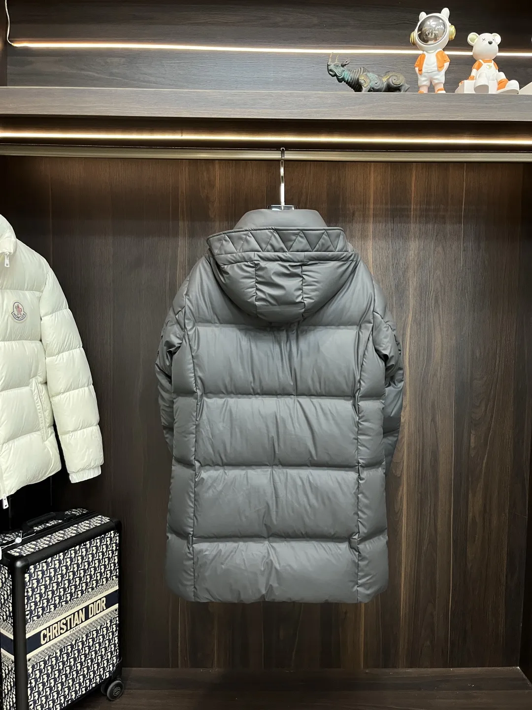 プラダ ダウンジャケット グレー フード付き ロング - 画像 (5)