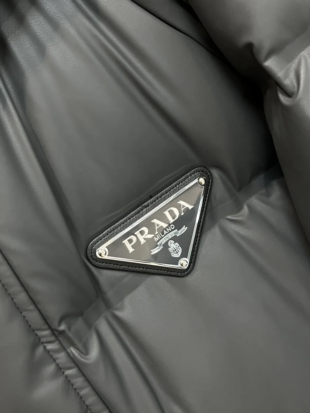 プラダ ダウンジャケット グレー フード付き ロング - 画像 (8)