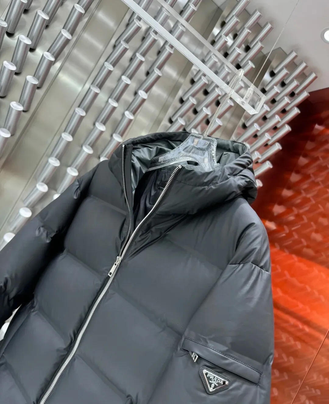 プラダ ガード フード付きダウンジャケット ブラック パッド入り - 画像 (3)