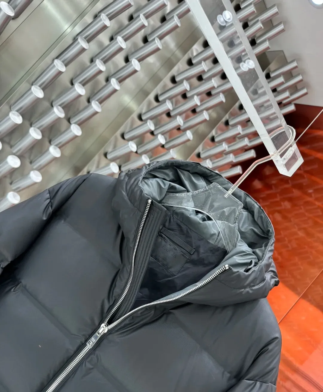 プラダ ガード フード付きダウンジャケット ブラック パッド入り - 画像 (5)