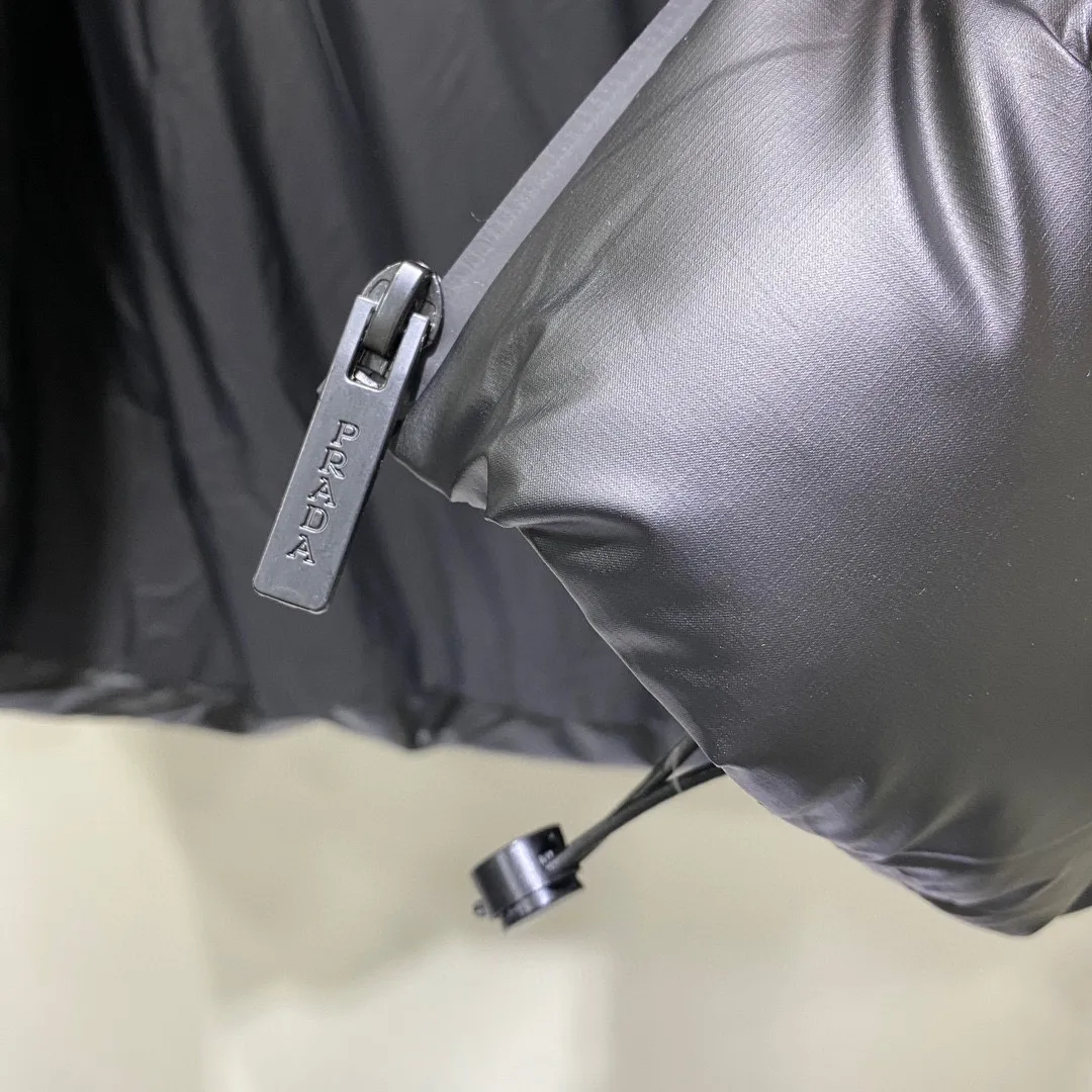 プラダ ダウンジャケット ブラック フード付き P500 - 画像 (7)