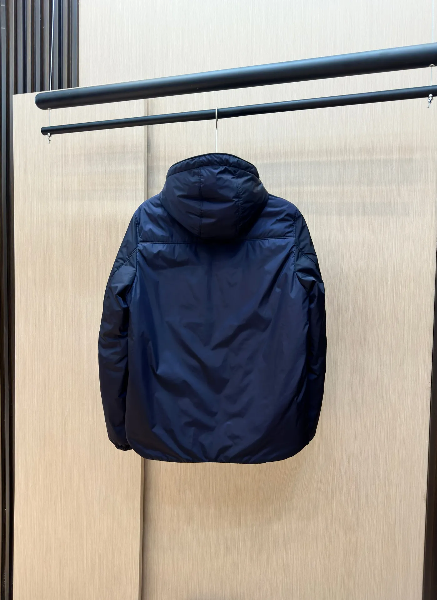 プラダ リナイロン ダウンジャケット ブルー フード付き - 画像 (10)